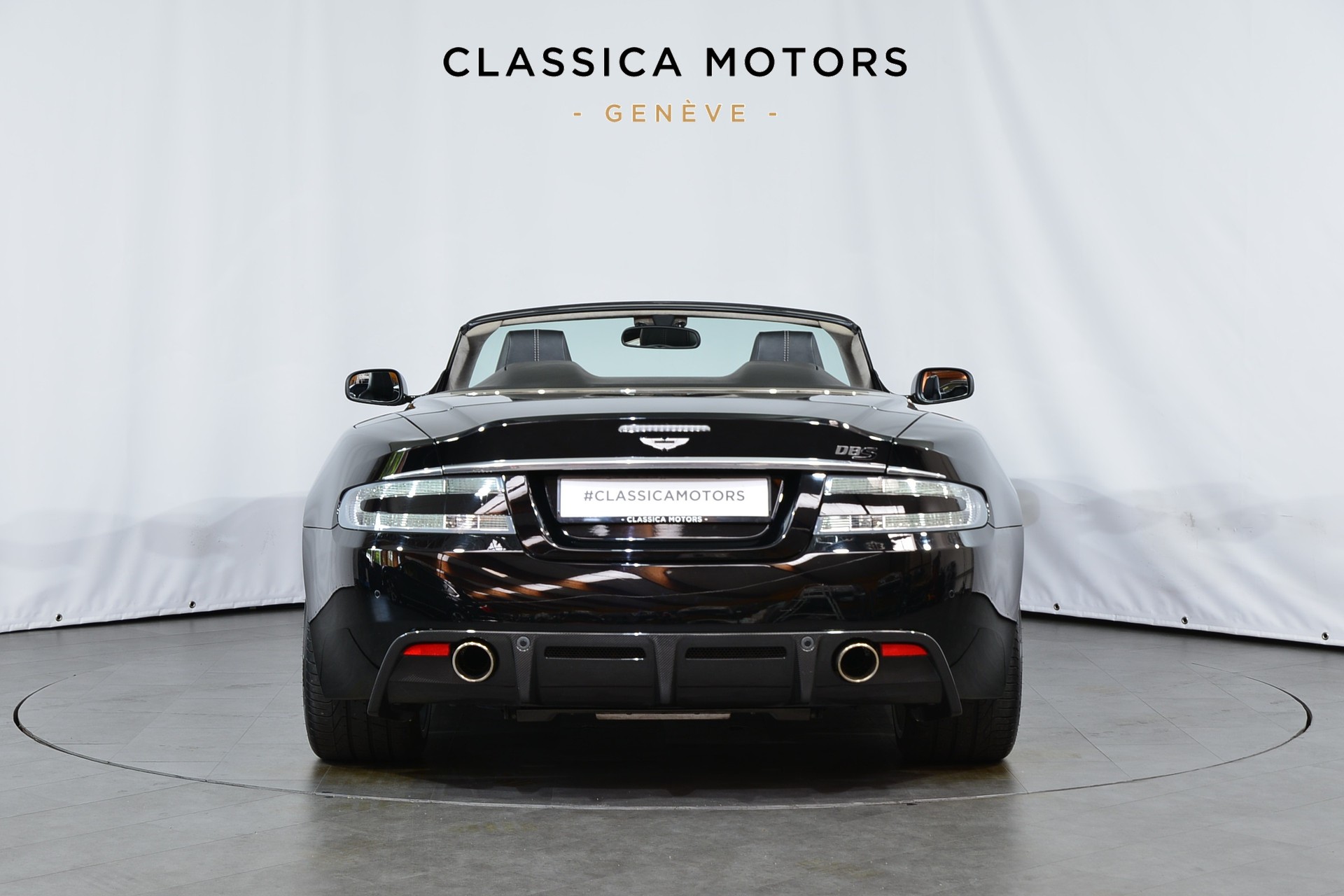 ASTON MARTIN DBS Volante Touchtronic 2-image-5
