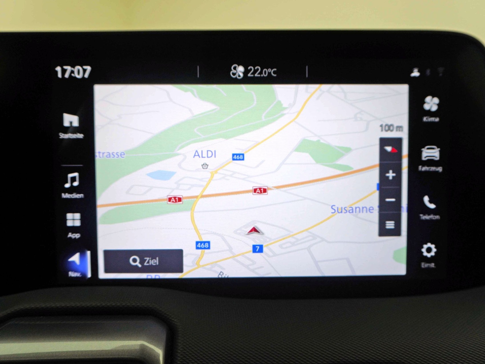 TOYOTA Urban Cruiser Premium AWD đ mit 360° Kamera đ-image-12