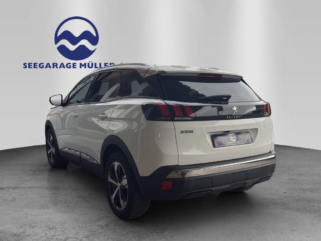 PEUGEOT 3008 1.2 PureTech Allure-showroom-element-3