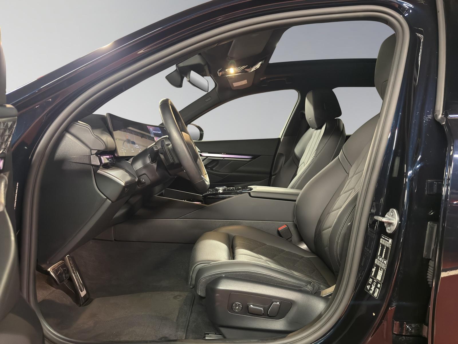 BMW 540d xDrive Touring M-SportPaket-image-10