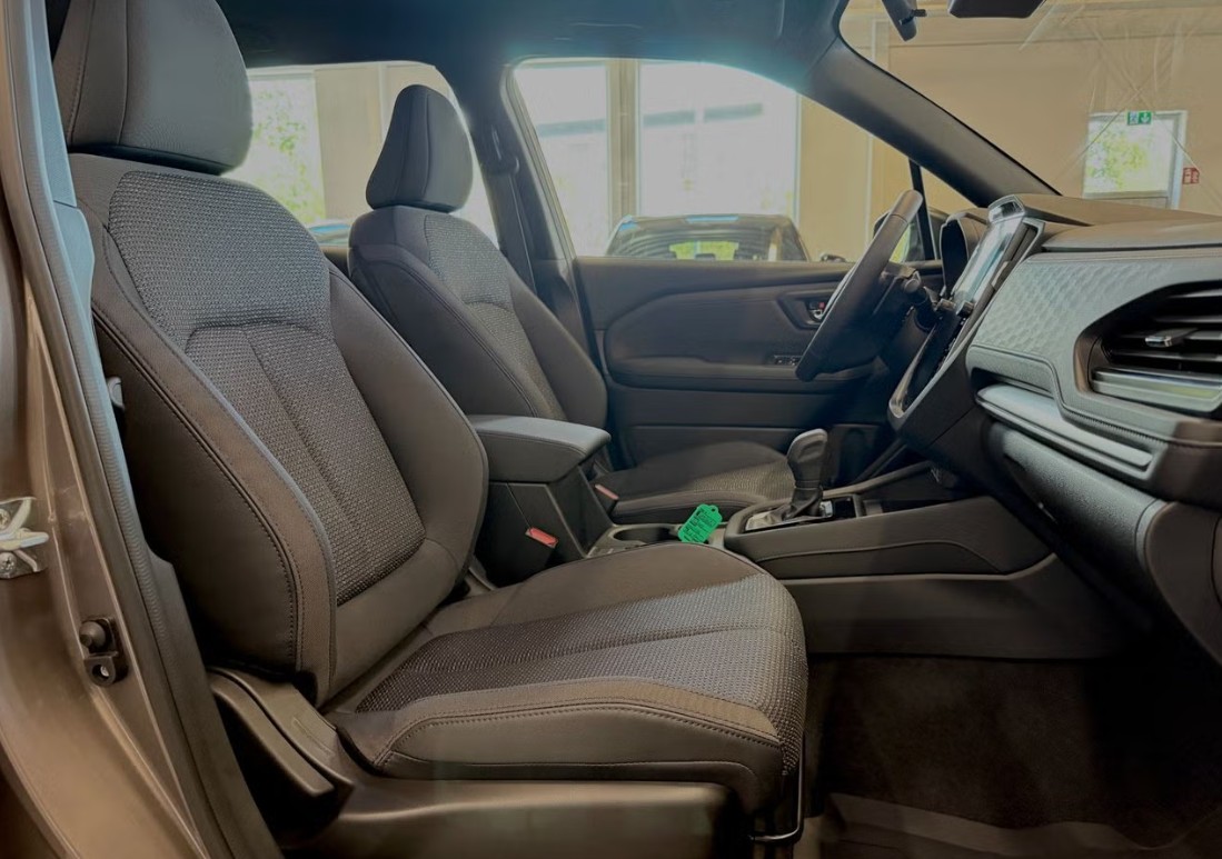 SUBARU Forester 2.0i e-Boxer Advantage Lineartronic-image-10