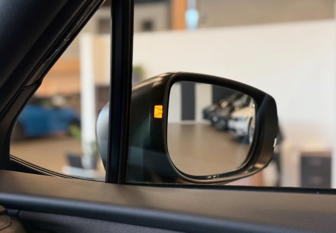 SUBARU Forester 2.0i e-Boxer Advantage Lineartronic-image-12