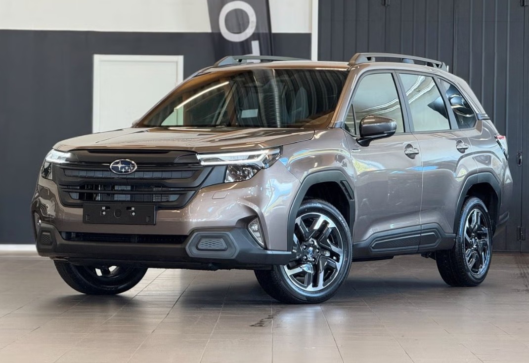 SUBARU Forester 2.0i e-Boxer Advantage Lineartronic-image-0
