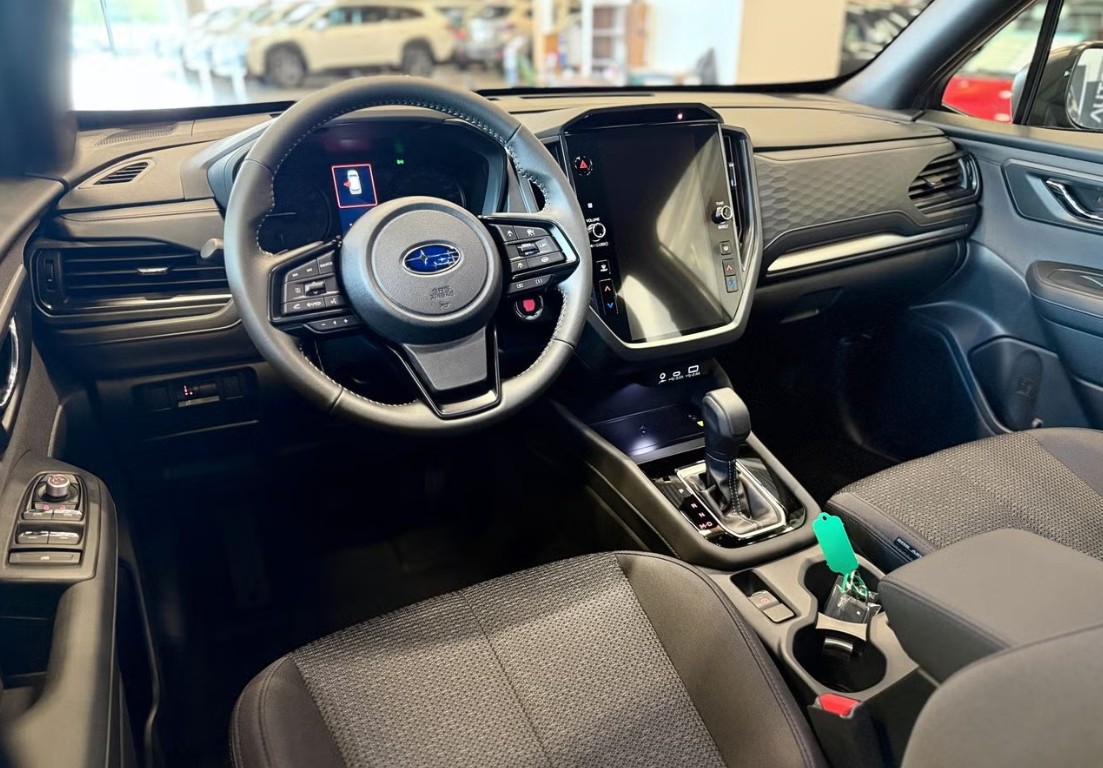 SUBARU Forester 2.0i e-Boxer Advantage Lineartronic-image-9