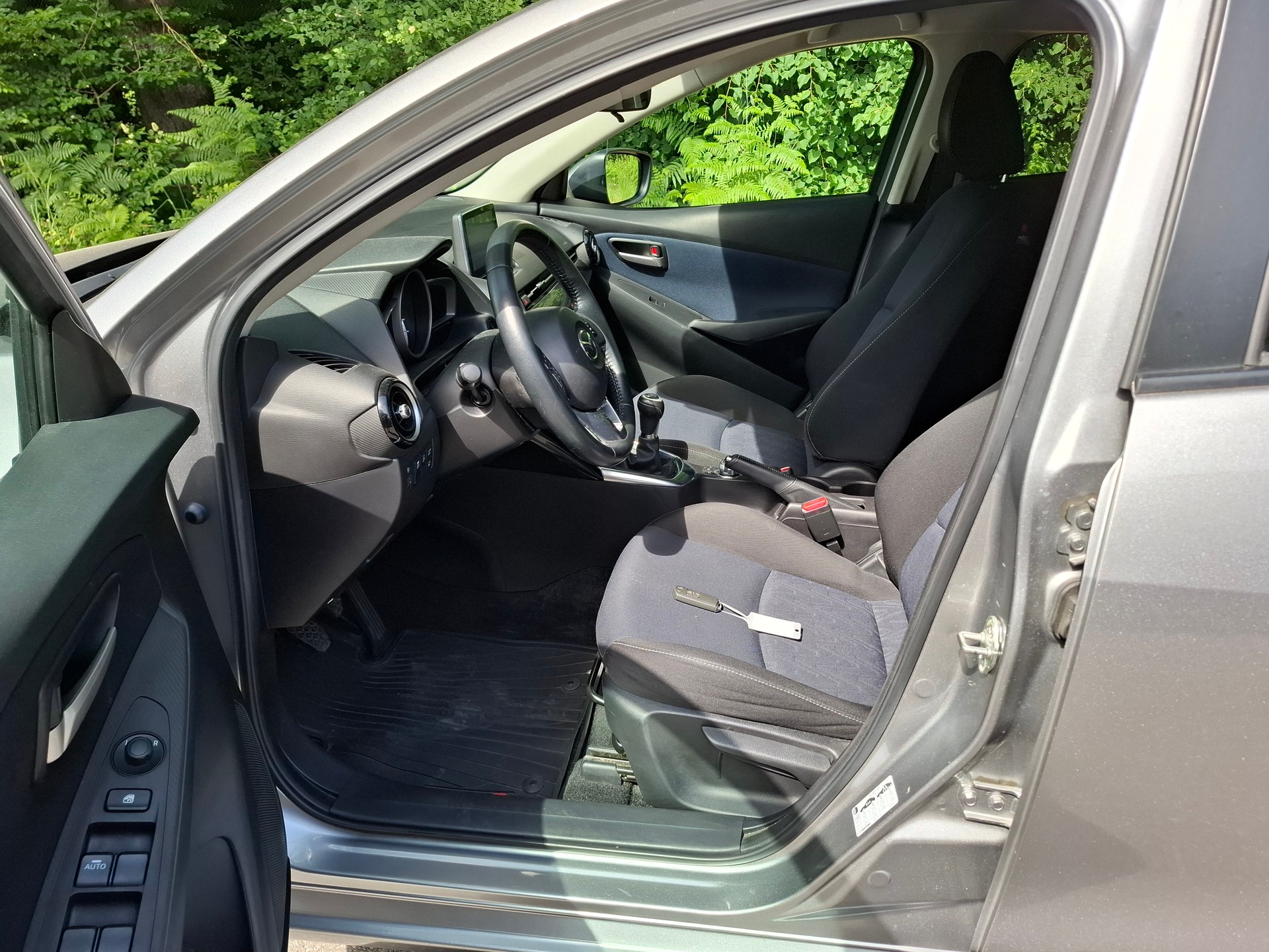 MAZDA 2 1.5 CD 16V Skyactiv-D Revolution-image-7