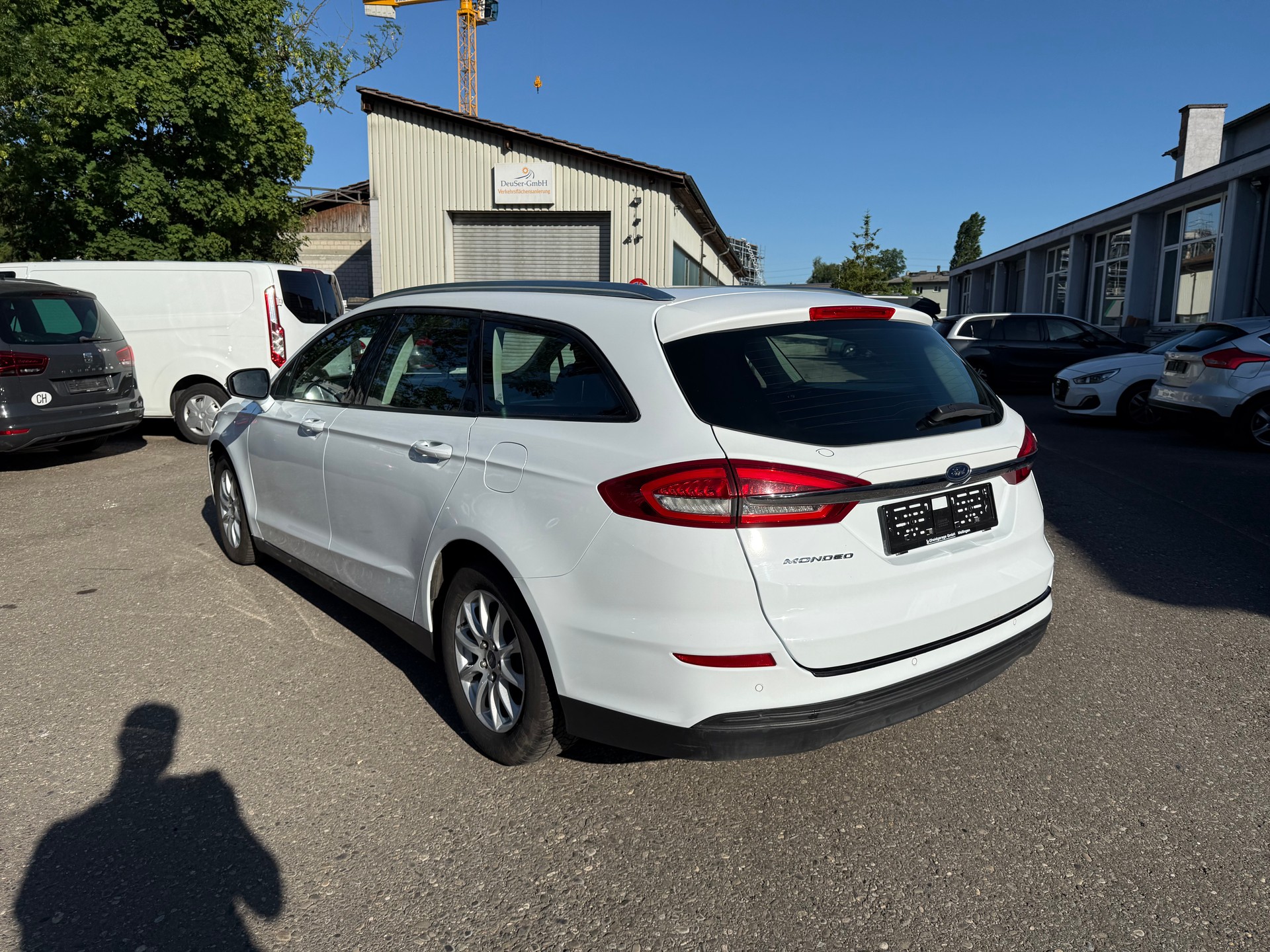 FORD Mondeo 2.0 TDCi Business Plus PowerShift-image-4