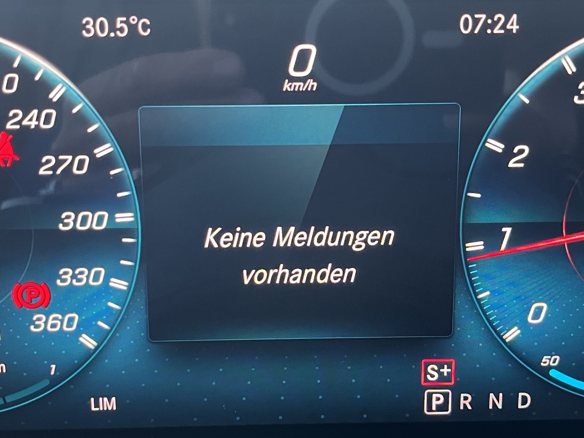 MERCEDES-BENZ AMG GT 4 63 S Edition 1 4Matic+ Speedshift MCT*Matt Black Edition 639PS*-image-15