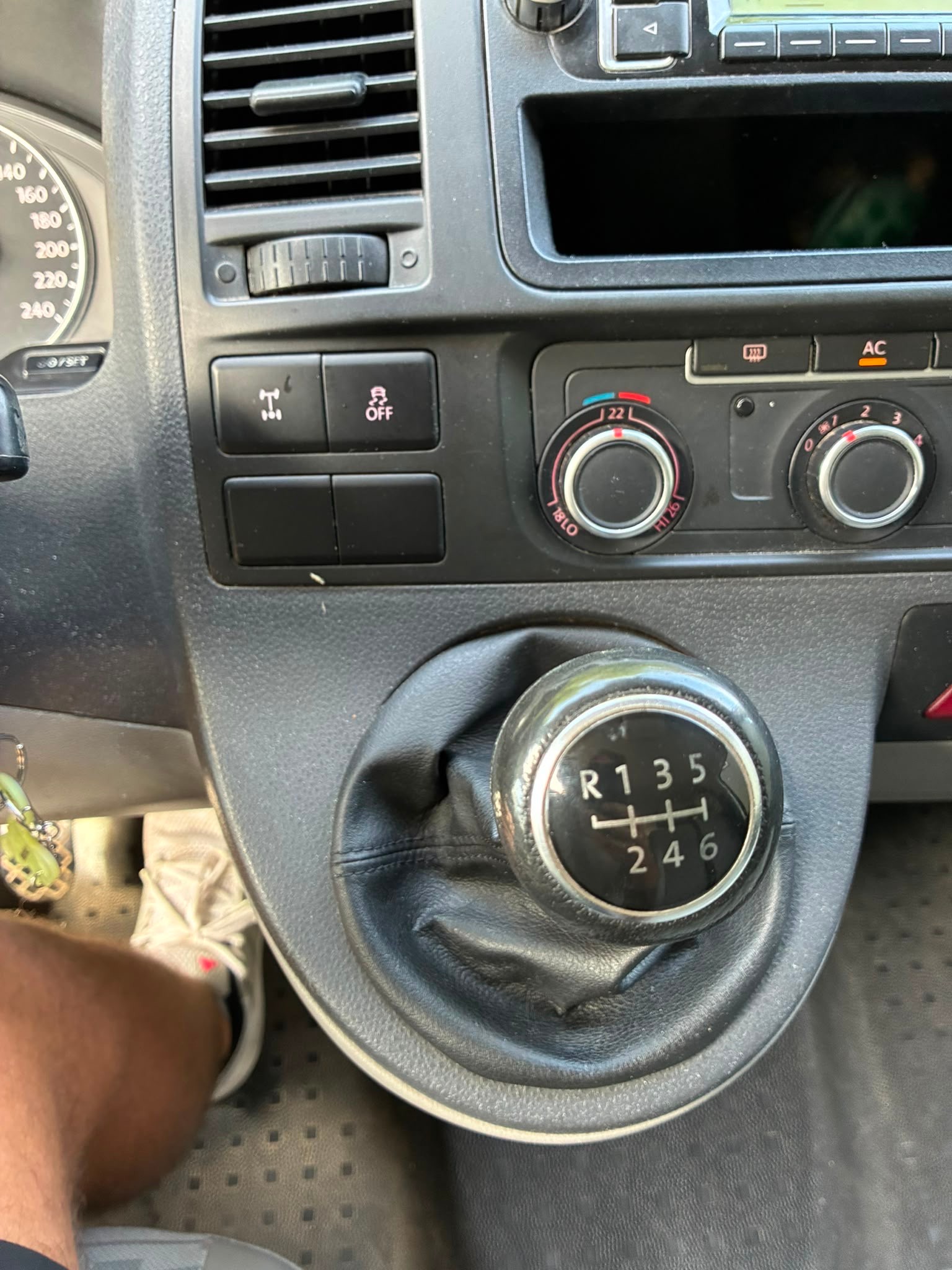 VW T5 2.0 TDI BMT 4Motion-image-11
