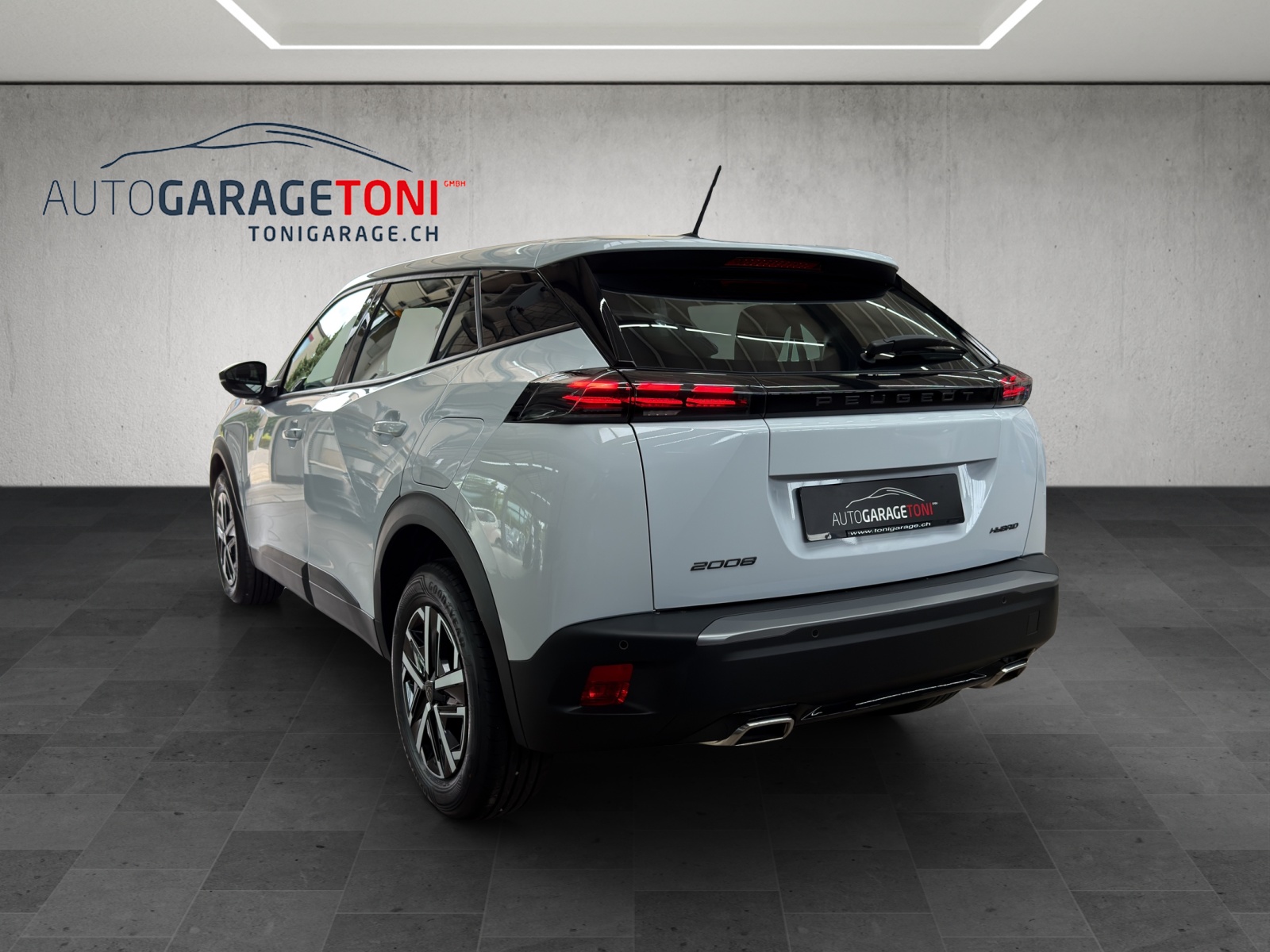 PEUGEOT 2008 1.2 145 MHEV Style-image-6