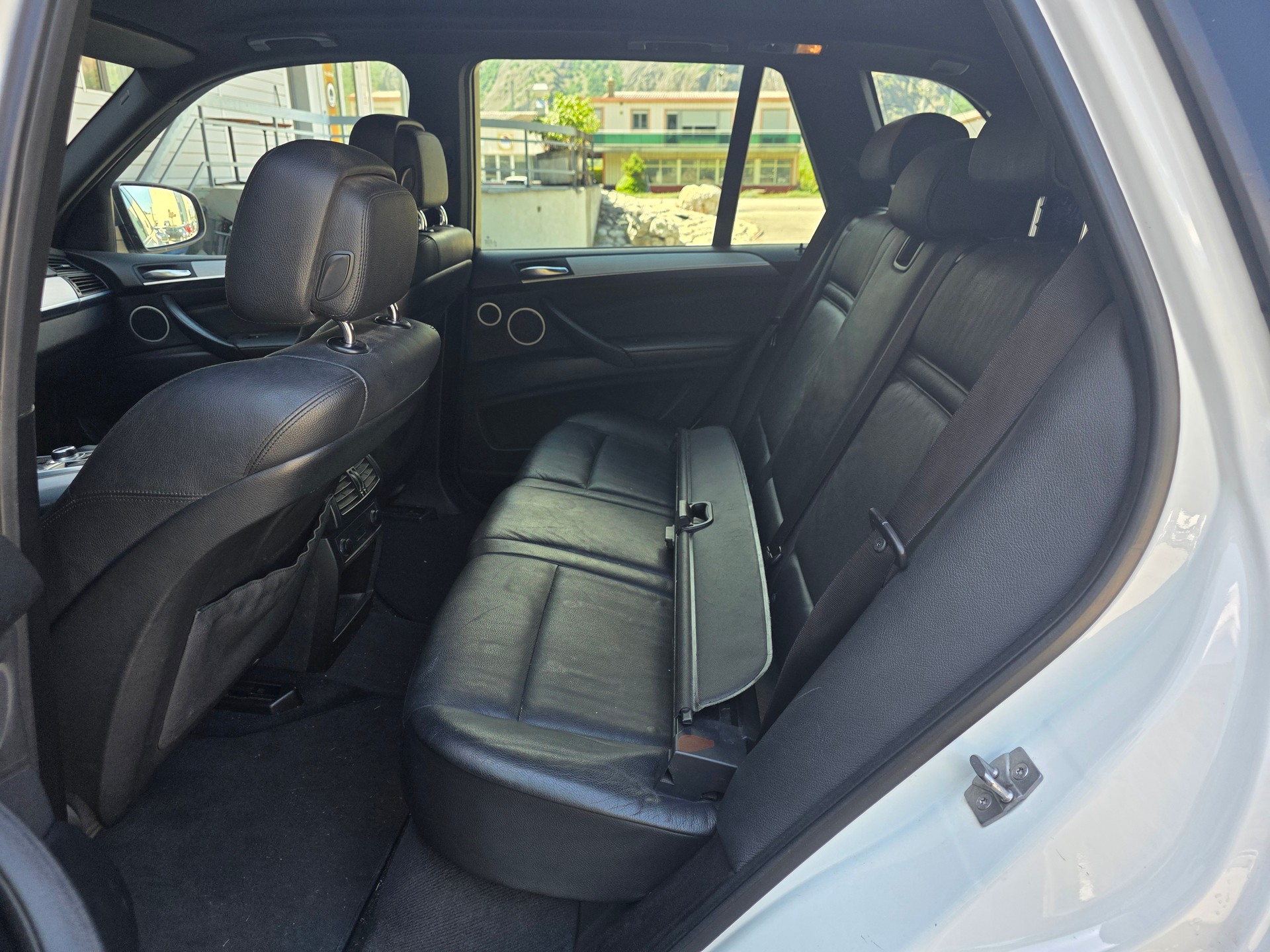 BMW X5 xDrive M50d Steptronic-image-8