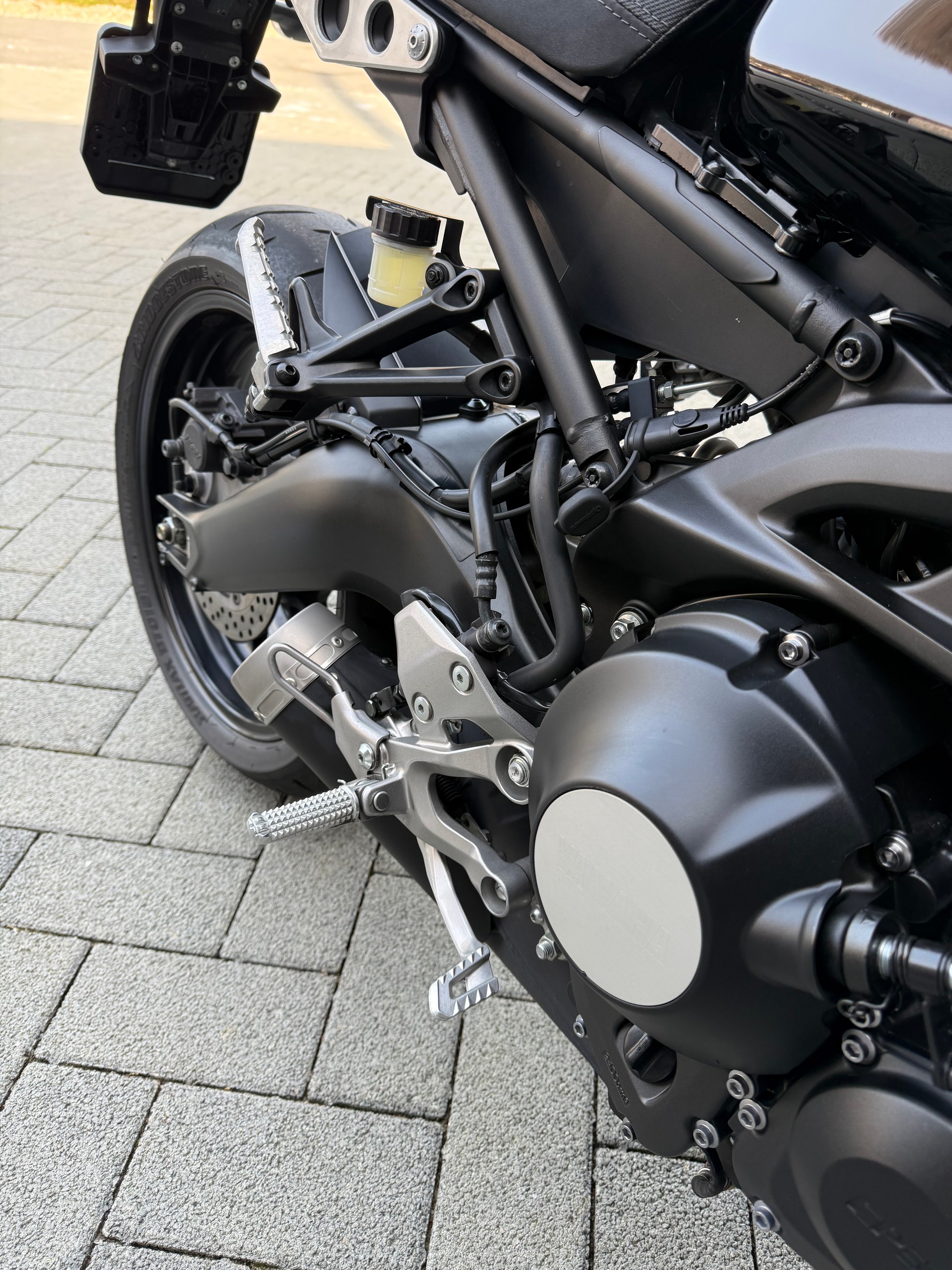 YAMAHA XSR 900-image-6