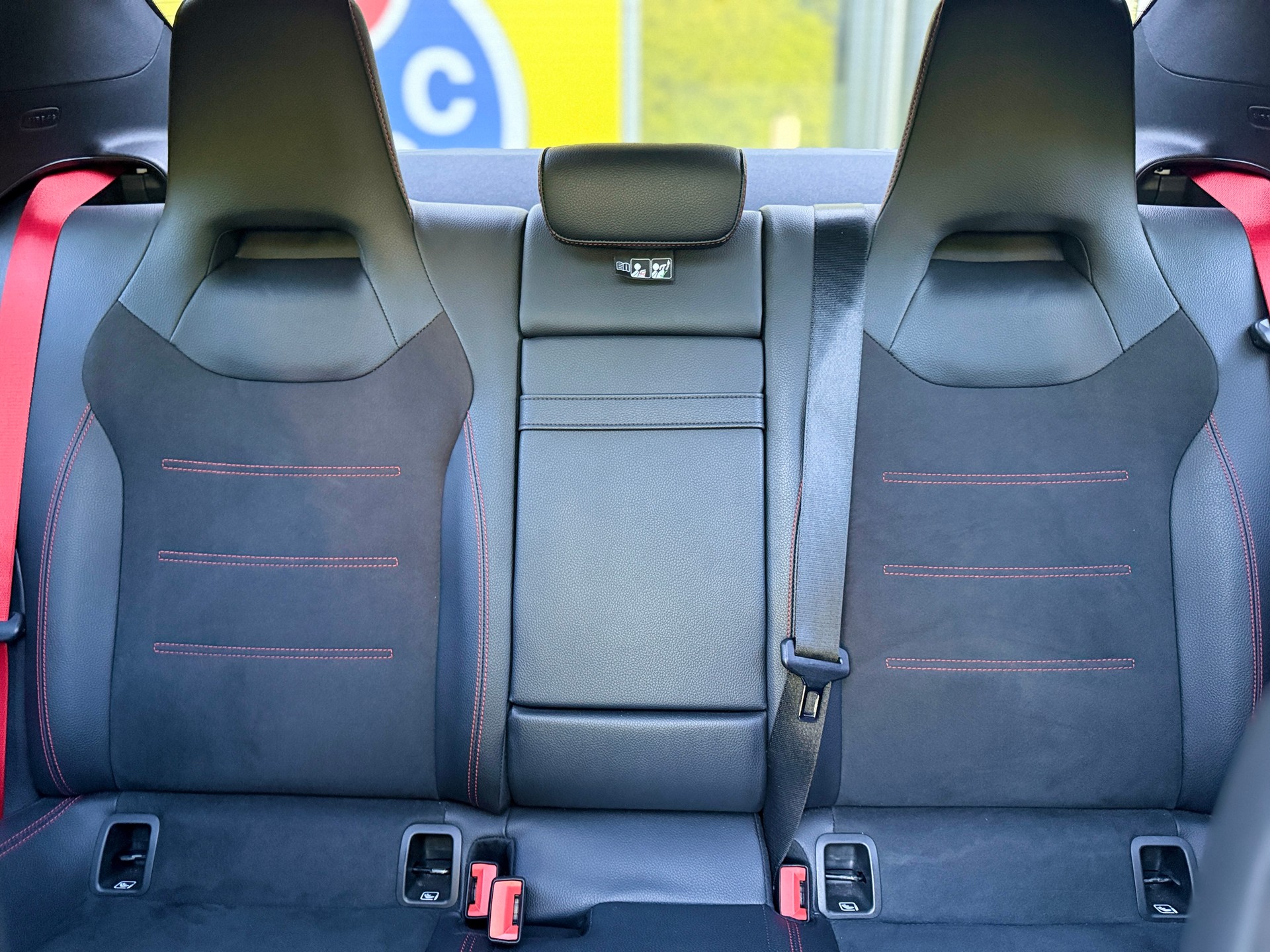 MERCEDES-BENZ CLA 35 AMG 4matic-image-8