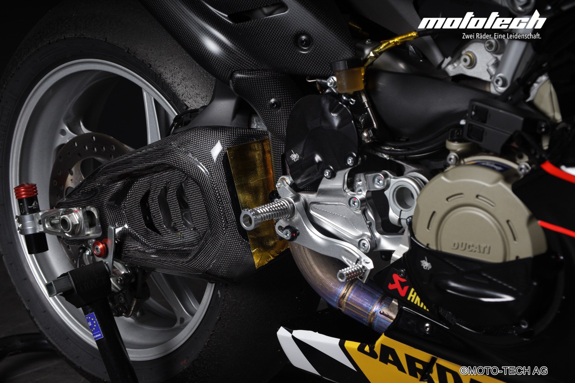 DUCATI Panigale V4 RACEBIKE-image-7