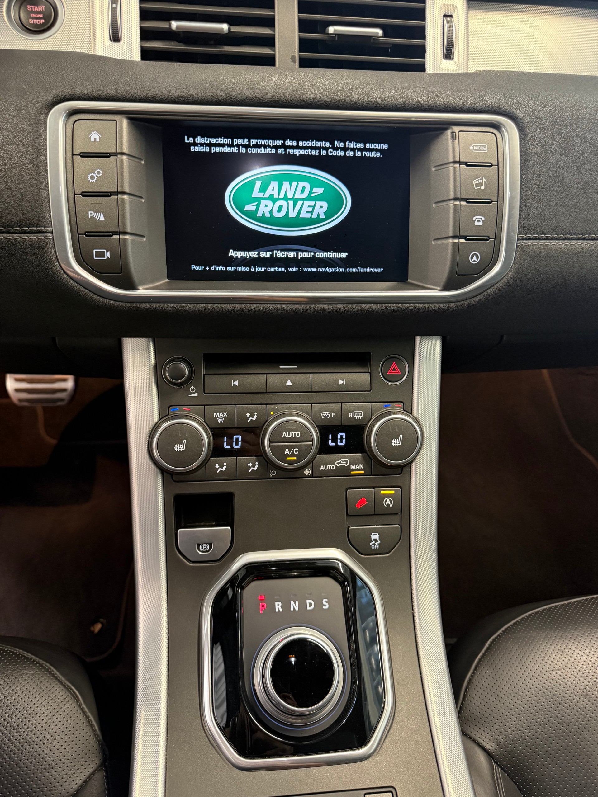 LAND ROVER Range Rover Evoque 2.0 TD4 HSE Dynamic-image-16