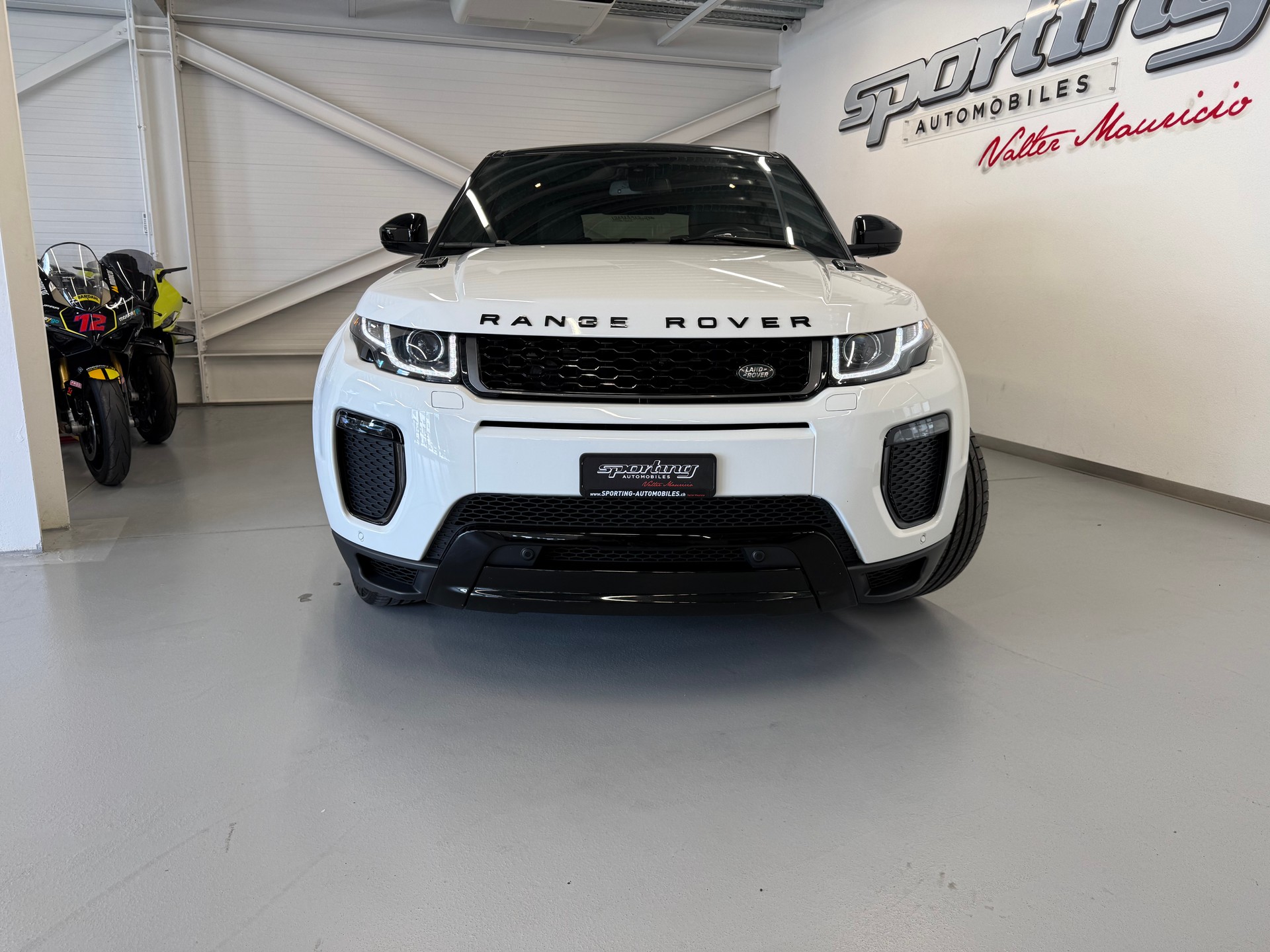LAND ROVER Range Rover Evoque 2.0 TD4 HSE Dynamic-showroom-element-2