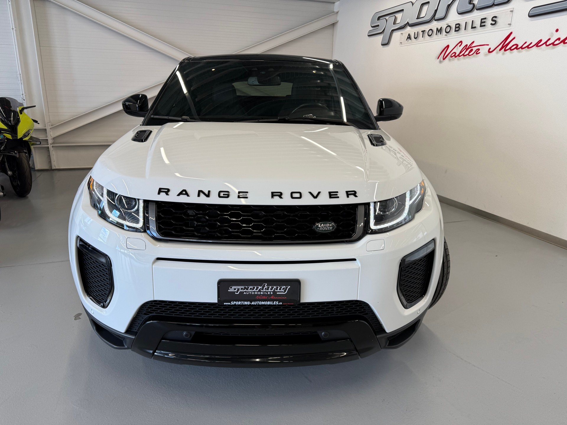 LAND ROVER Range Rover Evoque 2.0 TD4 HSE Dynamic-showroom-element-3