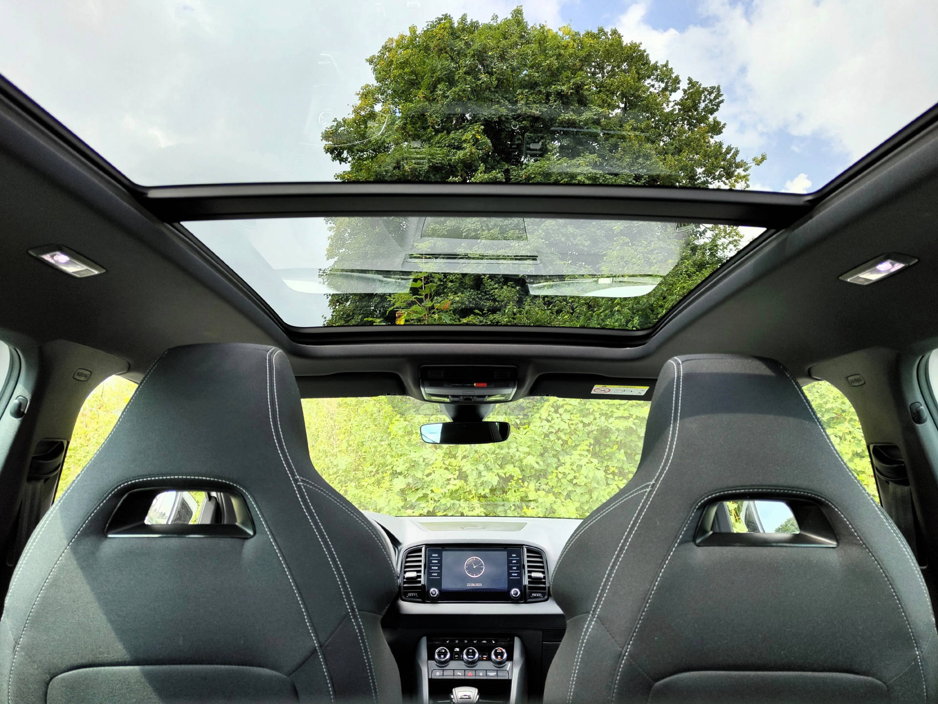 SKODA Karoq 2.0 TSI SportLine 4x4 DSG-image-9