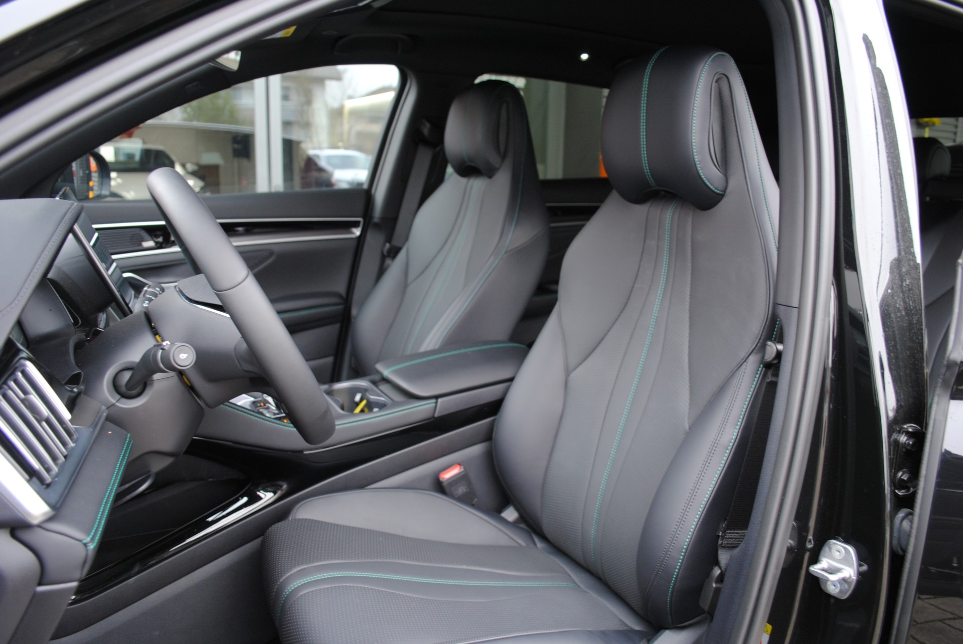 BYD Seal U DM-i Comfort-image-9