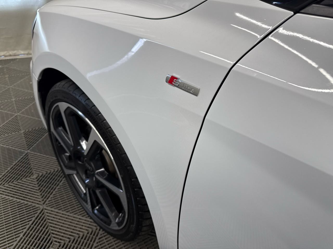AUDI A1 Sportback 30 TFSI S Line Black Edition S-tronic-image-15