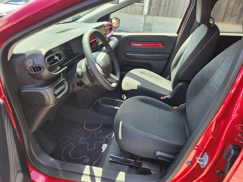 RENAULT Twingo E-Tech Urban Range techno-image-4