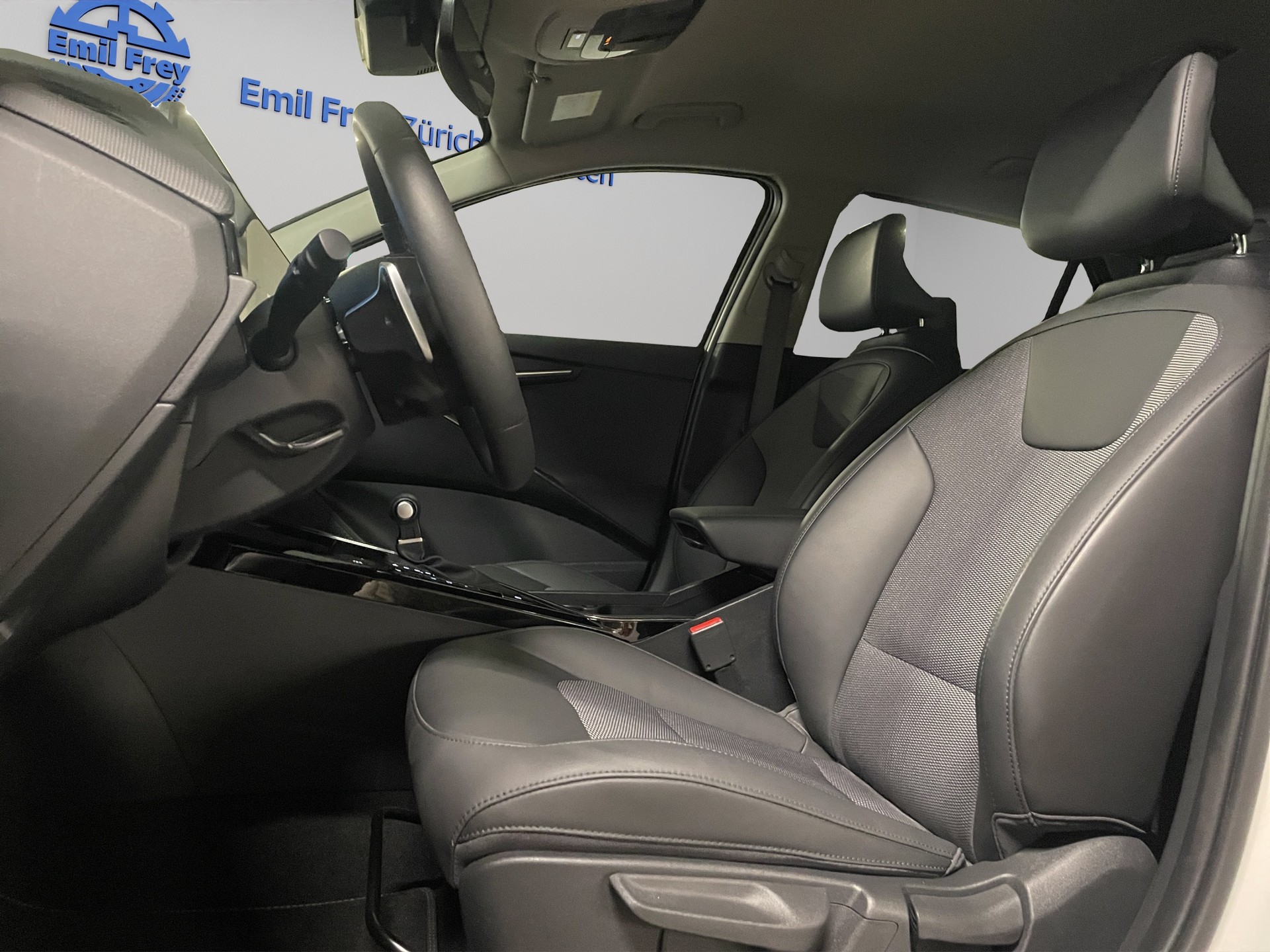 KIA Niro 1.6 GDi Plug-in Hybrid Power Edition-image-5