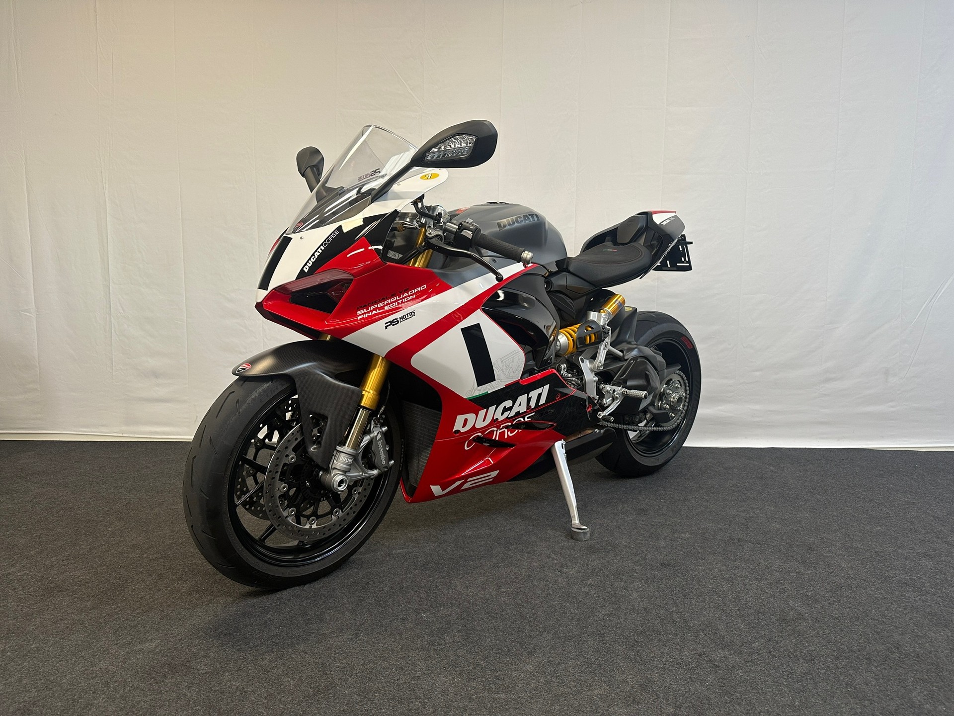 DUCATI Panigale V2 Superquadro Final Edition-image-3