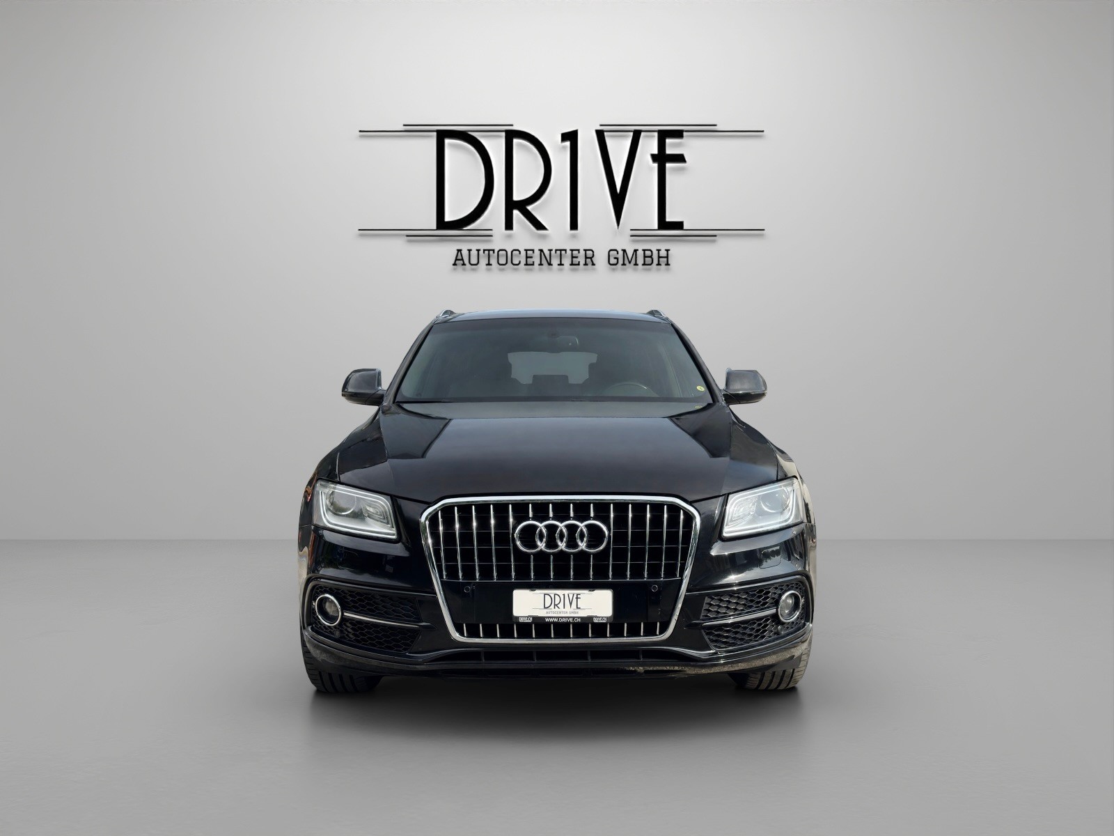 AUDI Q5 2.0 TDI S-tronic-showroom-element-1