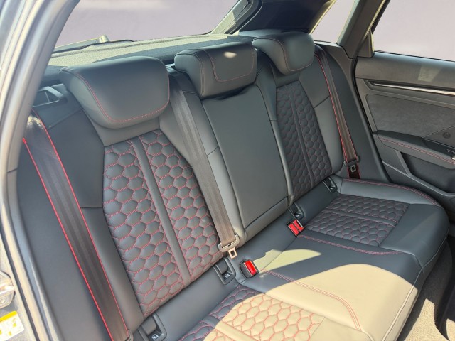 AUDI RS3 Sportback 2.5 TSI quattro S-tronic-image-17