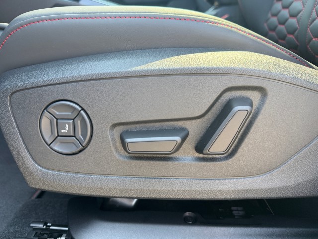 AUDI RS3 Sportback 2.5 TSI quattro S-tronic-image-23