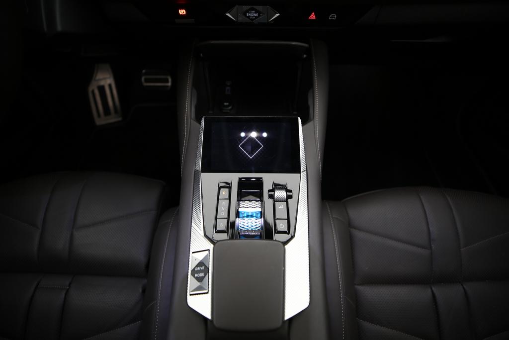 DS AUTOMOBILES 4 1.6 E-Tense La Première-image-7