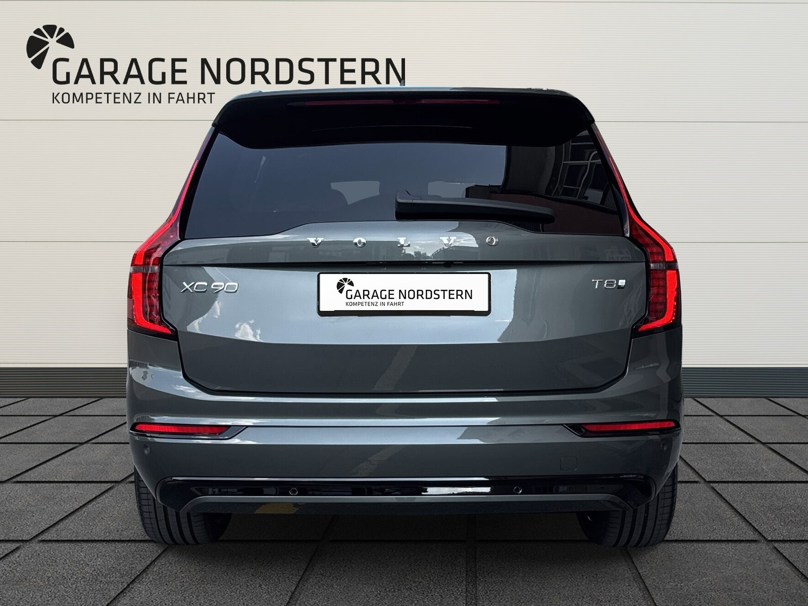 VOLVO XC90 2.0 T8 TE Ultra Dark eAWD-showroom-element-3