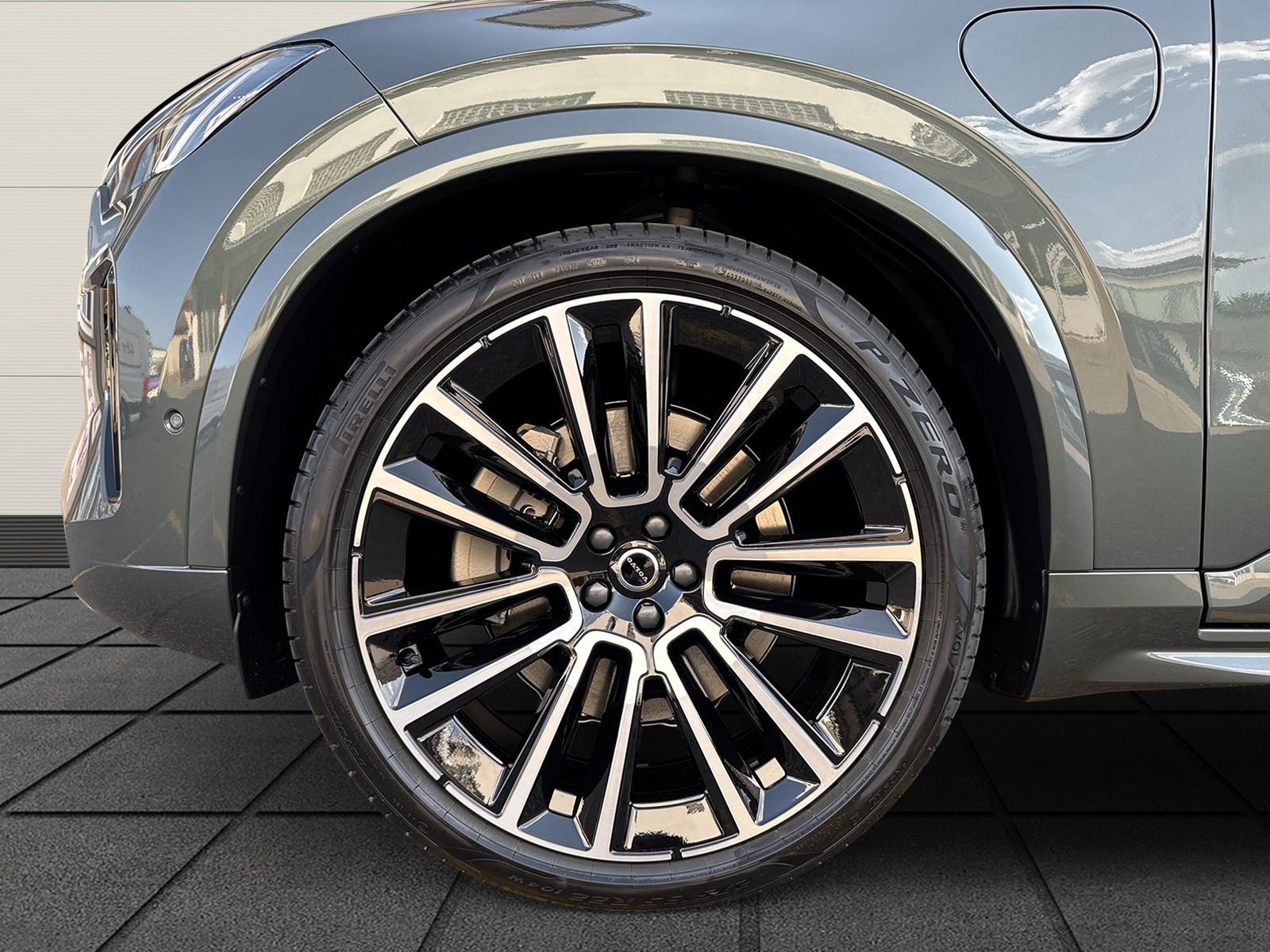 VOLVO XC90 2.0 T8 TE Ultra Dark eAWD-image-4
