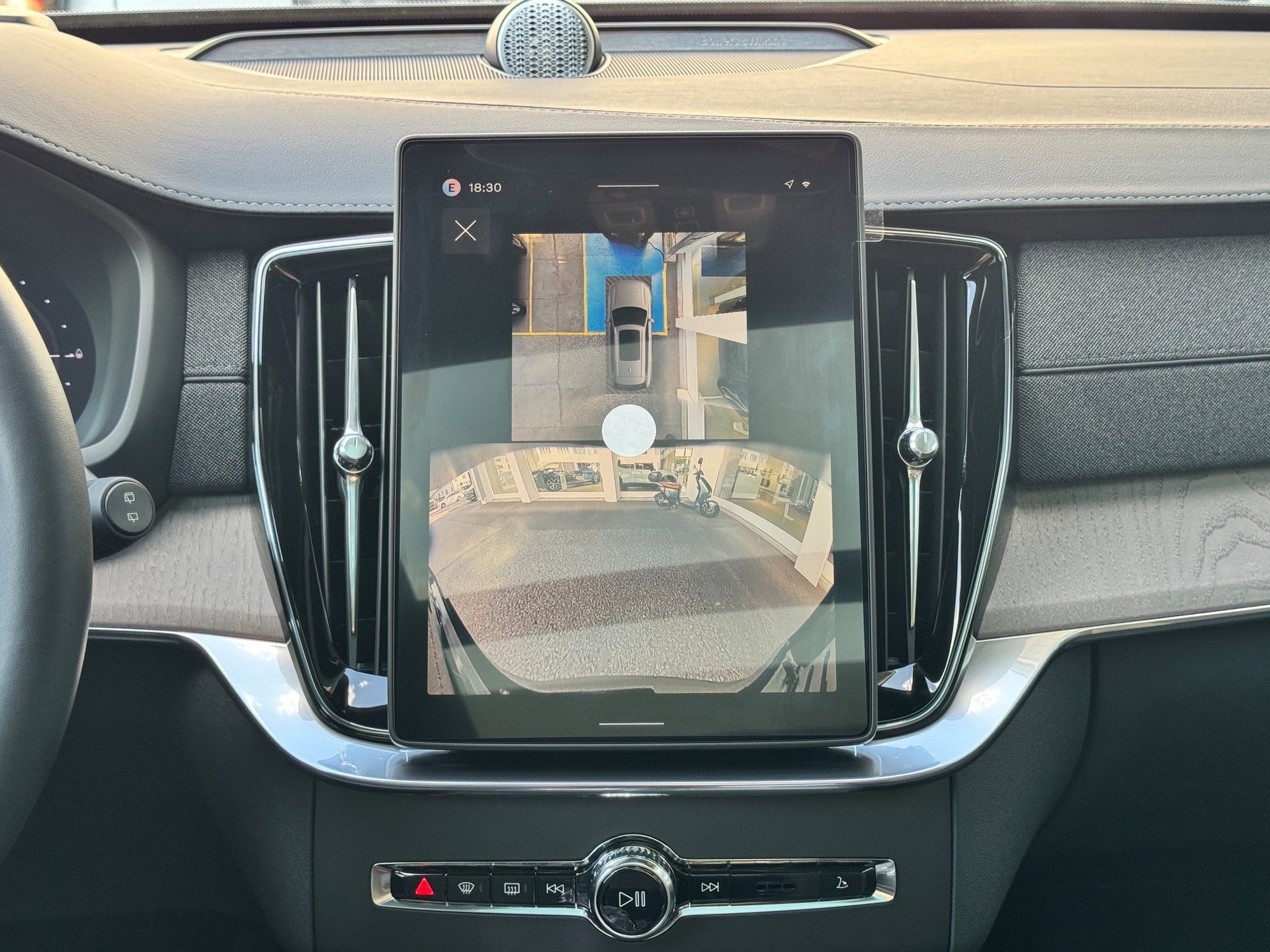 VOLVO XC90 2.0 T8 TE Ultra Dark eAWD-image-17