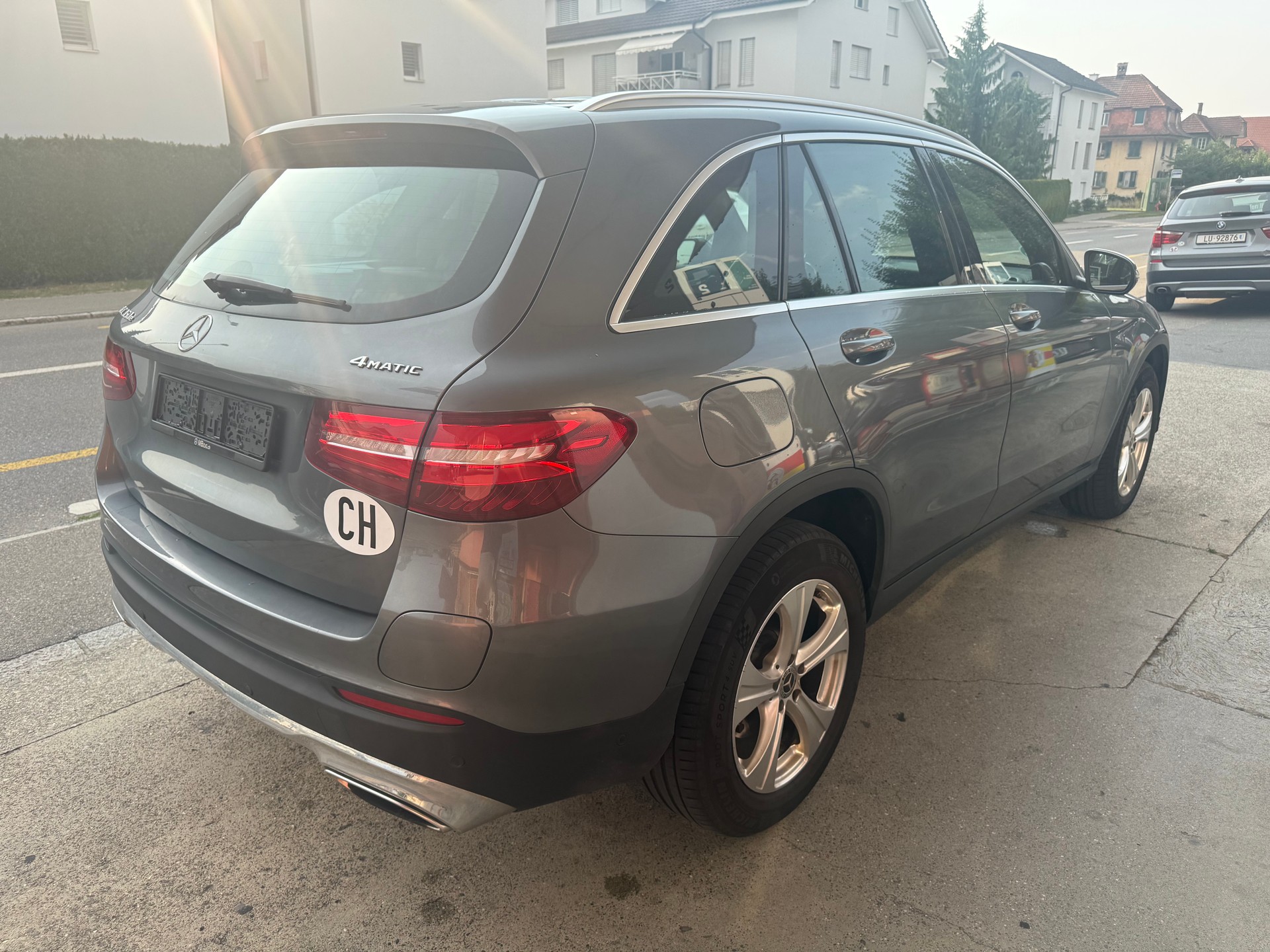MERCEDES-BENZ GLC 350 e Exclusive 4Matic 7G-Tronic-showroom-element-3
