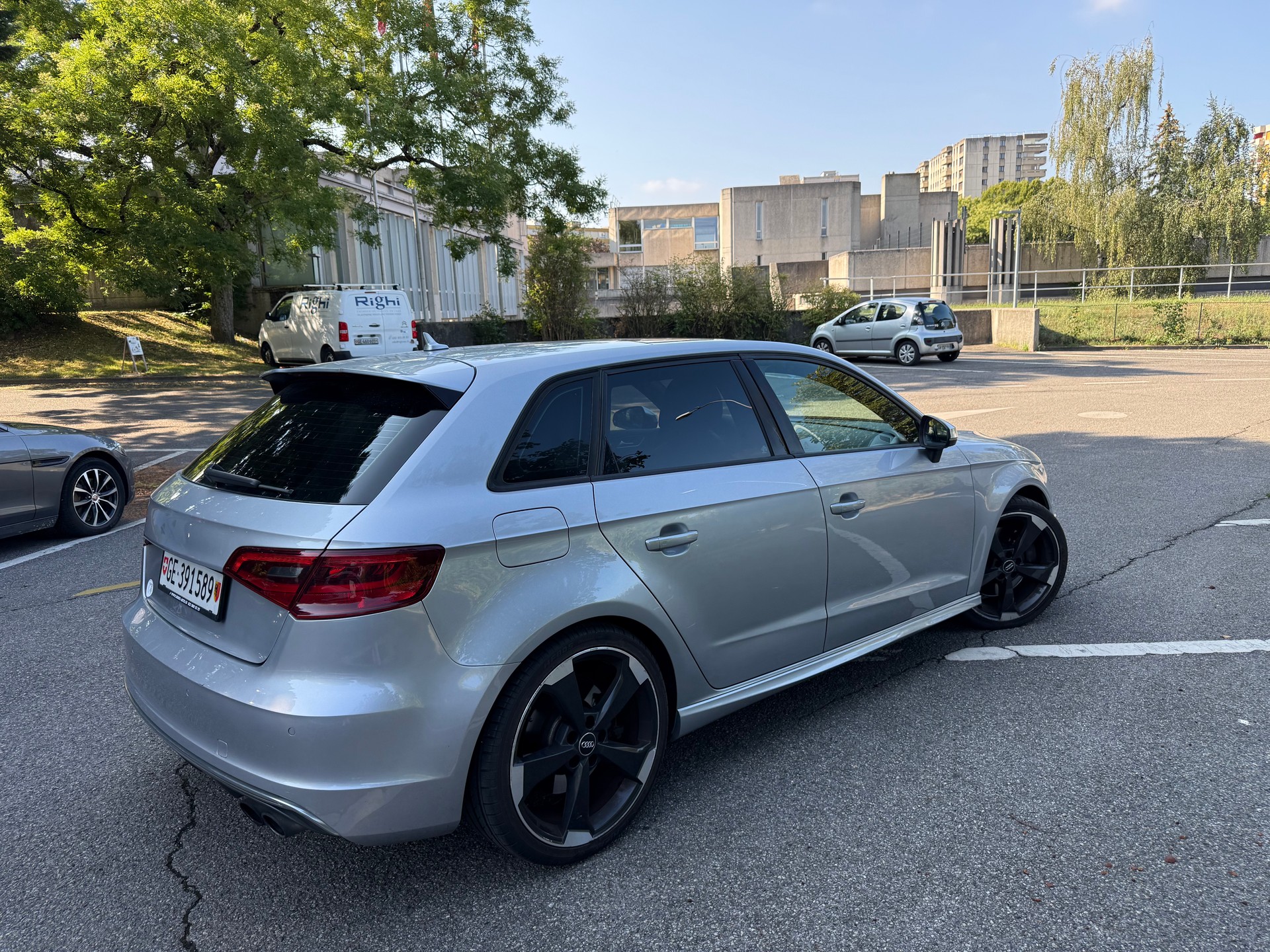 AUDI S3 Sportback S-Line 2.0 TFSI quattro S-tronic-image-17