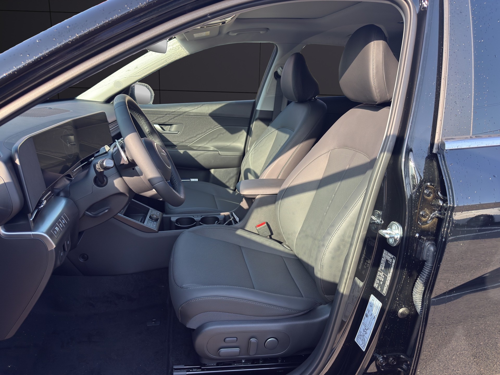 HYUNDAI Kona 1.6 GDi HEV Vertex Swiss Edition DCT-image-13