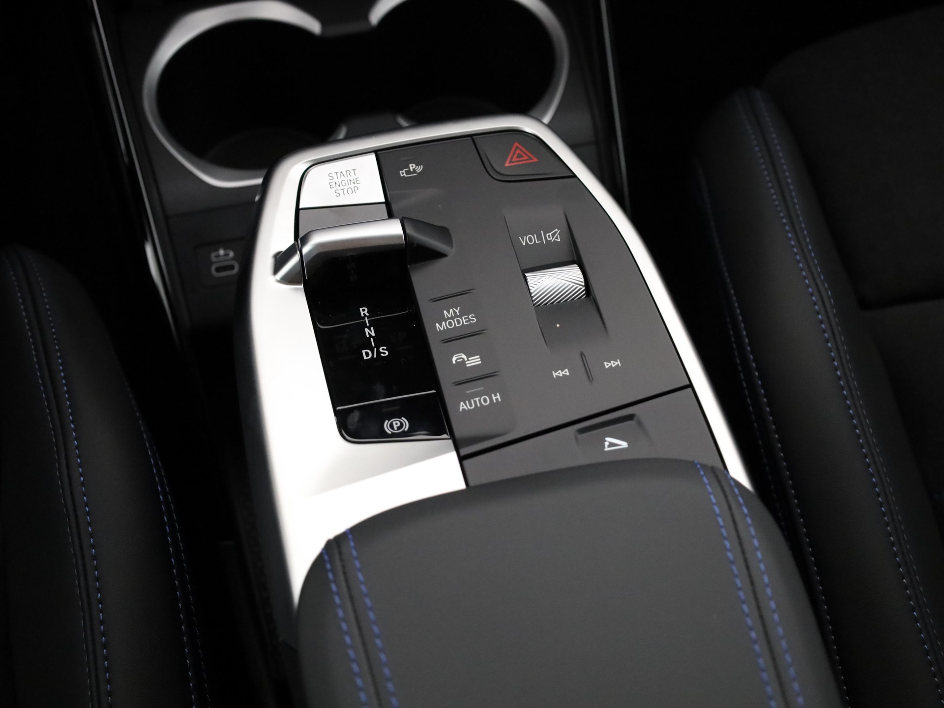 BMW X1 23i xDrive-image-18