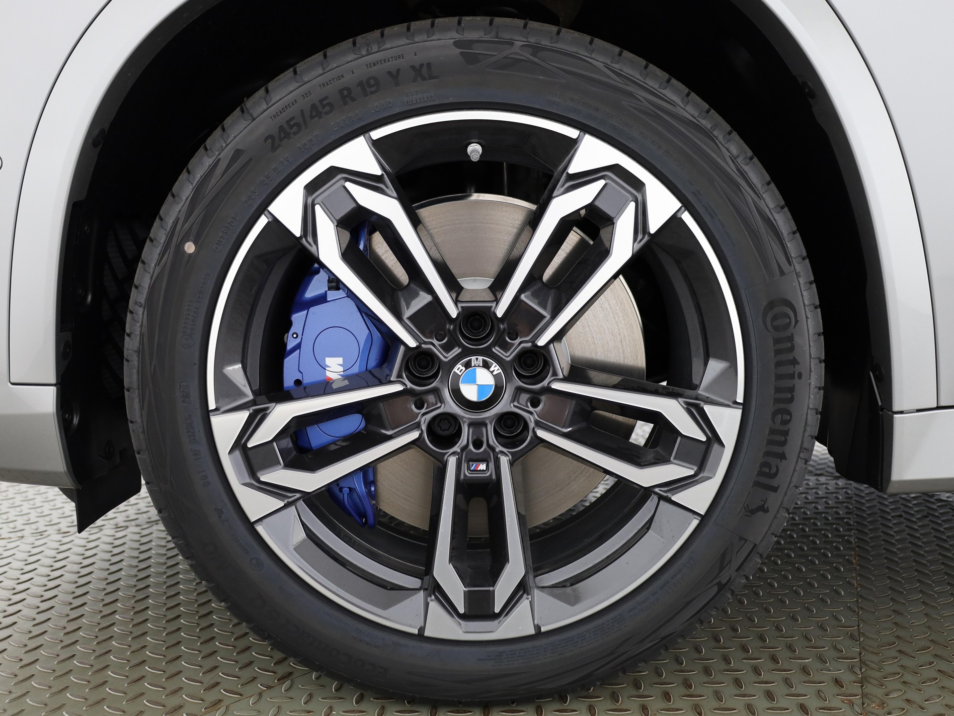 BMW X1 23i xDrive-image-21