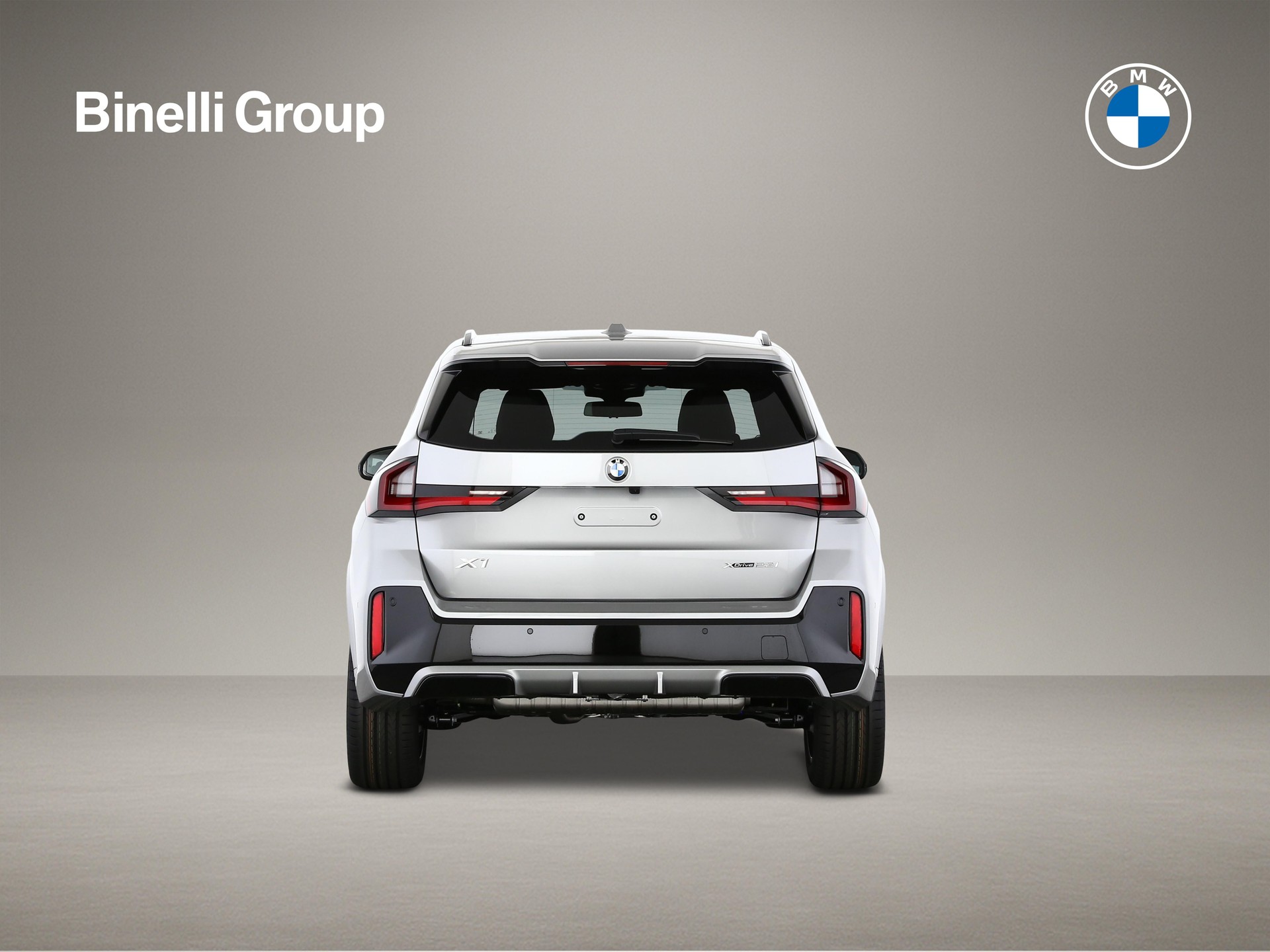 BMW X1 23i xDrive-showroom-element-3