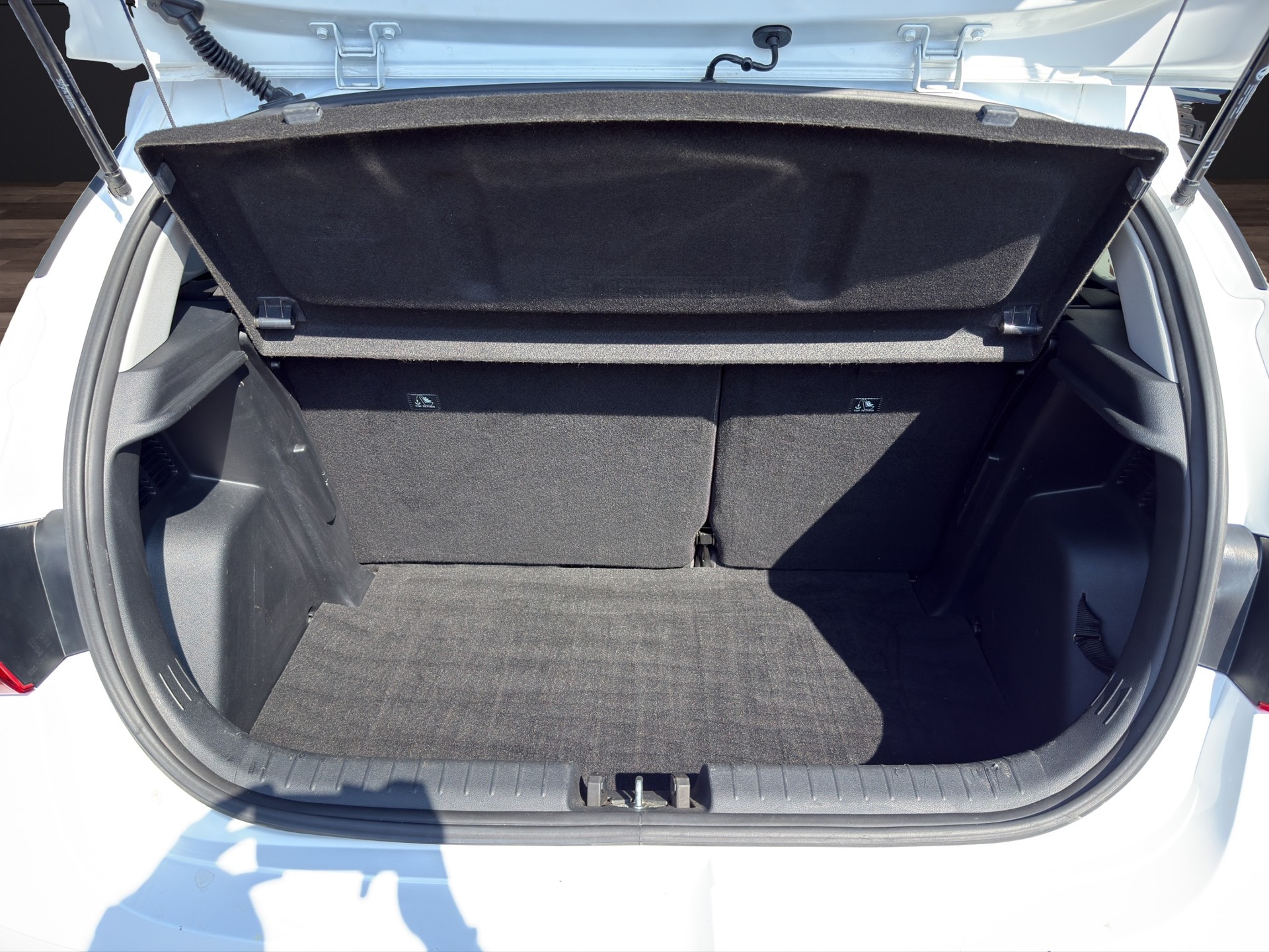 HYUNDAI i20 1.0 T-GDi Amplia-image-15