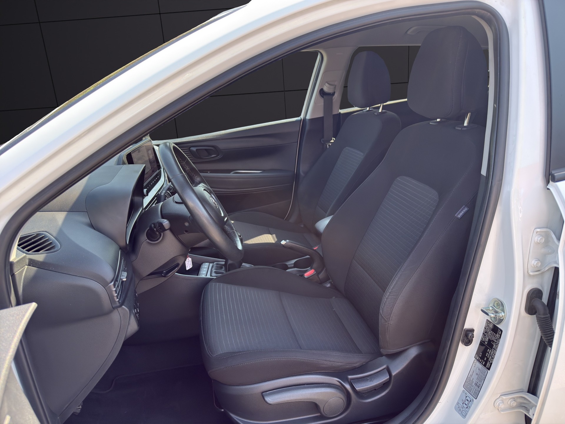 HYUNDAI i20 1.0 T-GDi Amplia-image-13