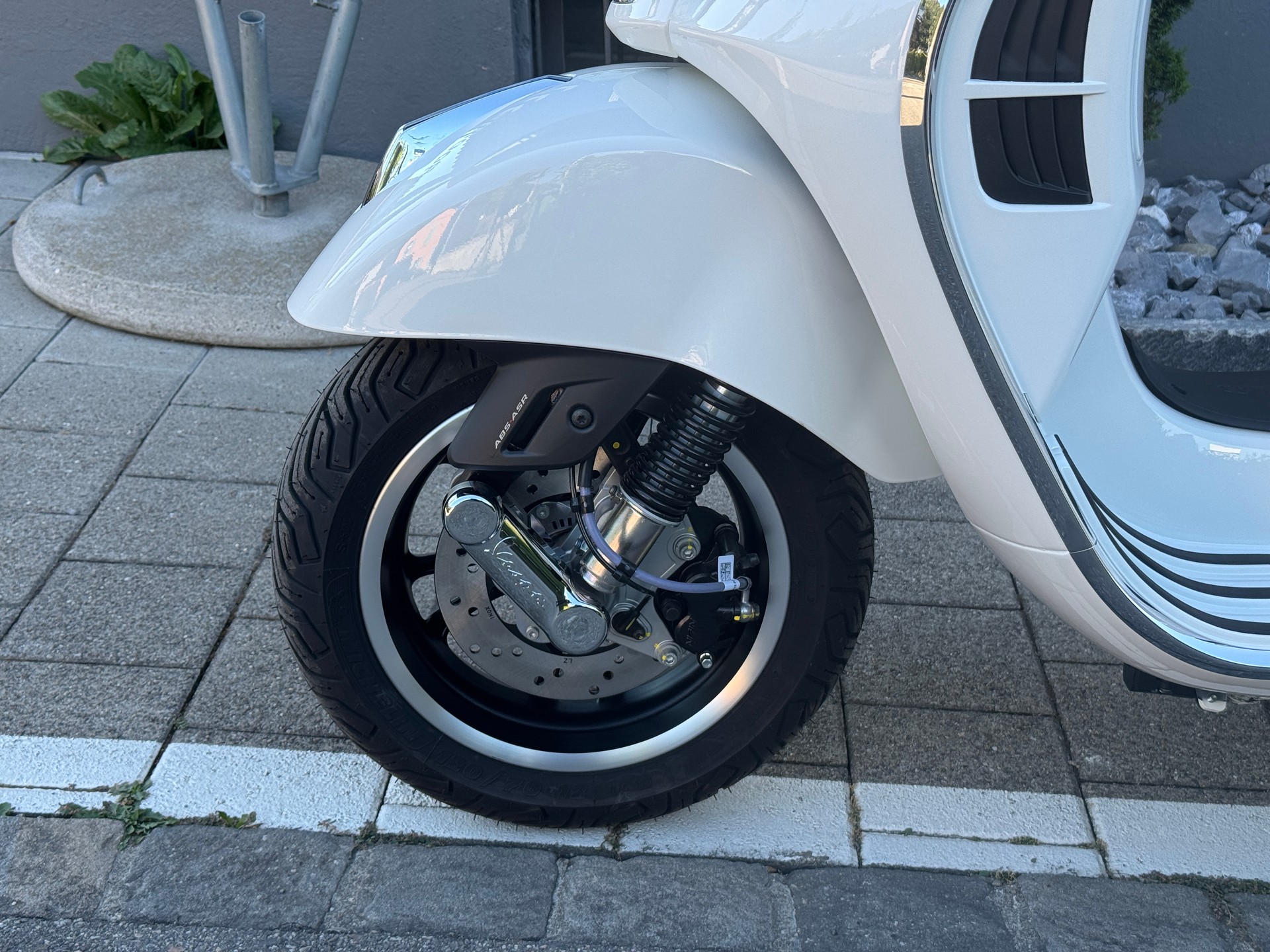 PIAGGIO Vespa GTS 125 Super RST Euro 5+-image-11