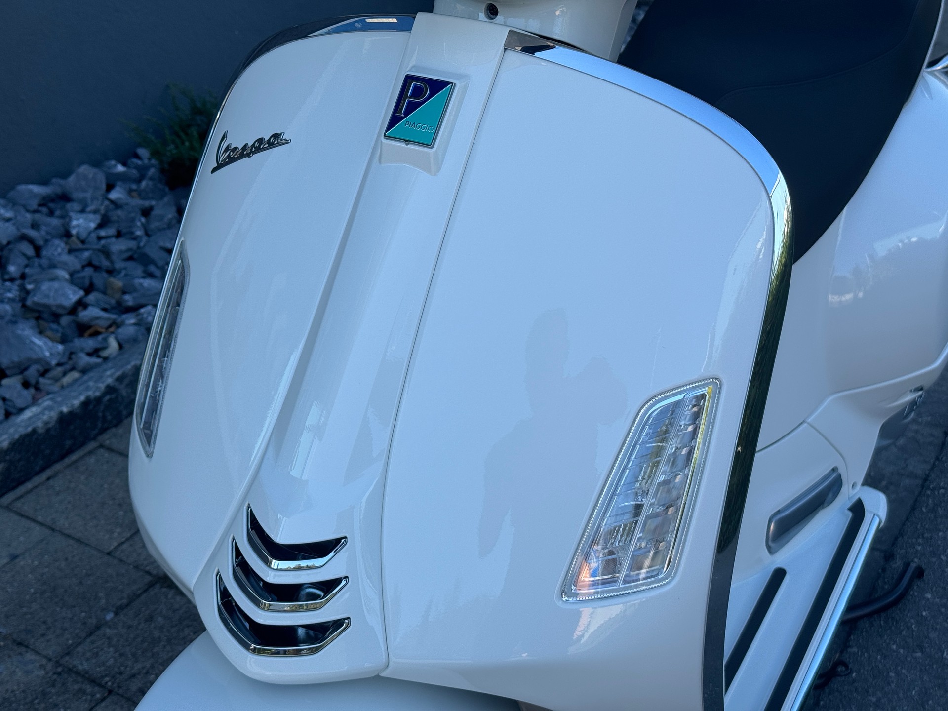 PIAGGIO Vespa GTS 125 Super RST Euro 5+-image-10
