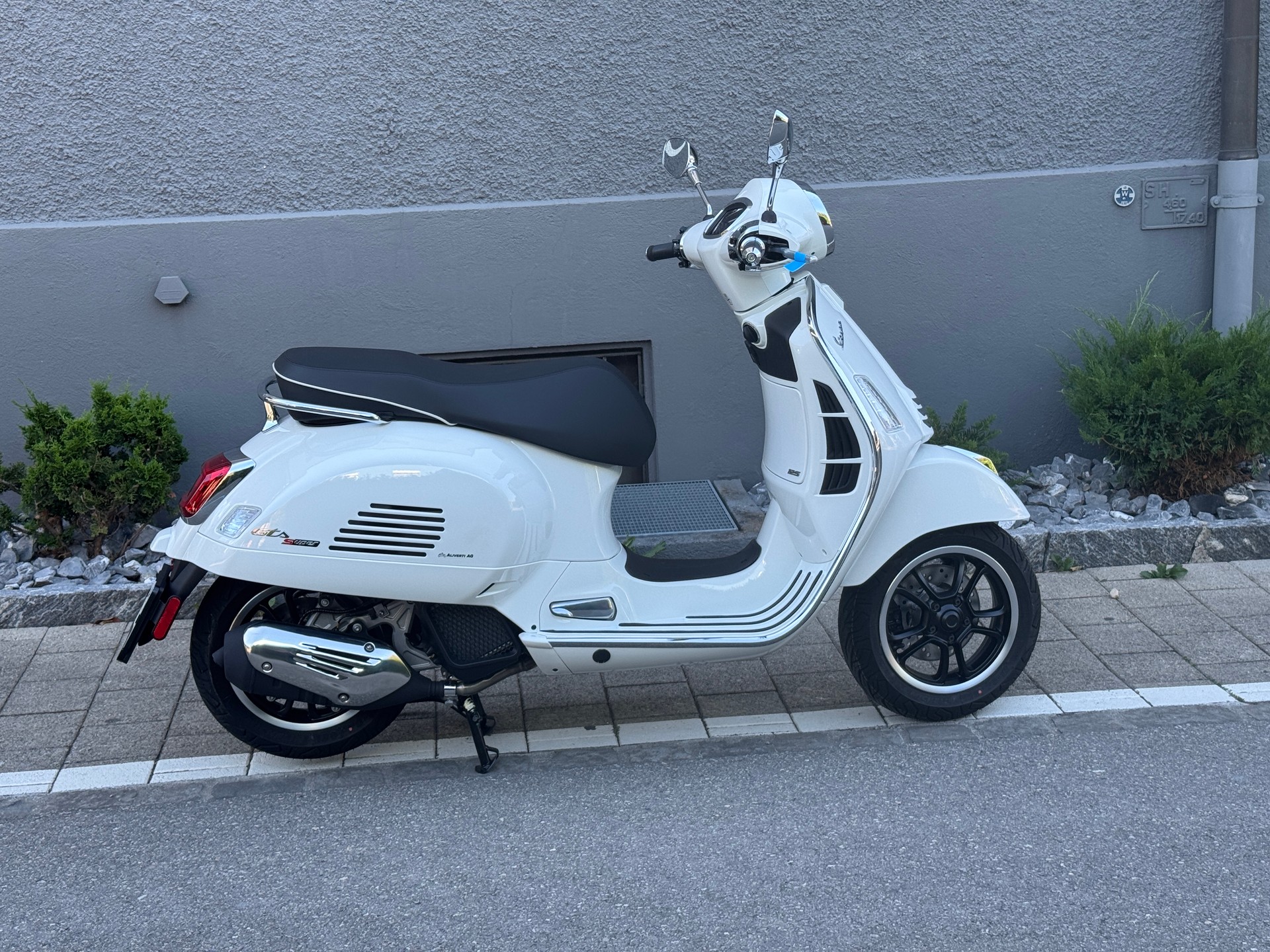 PIAGGIO Vespa GTS 125 Super RST Euro 5+-image-5