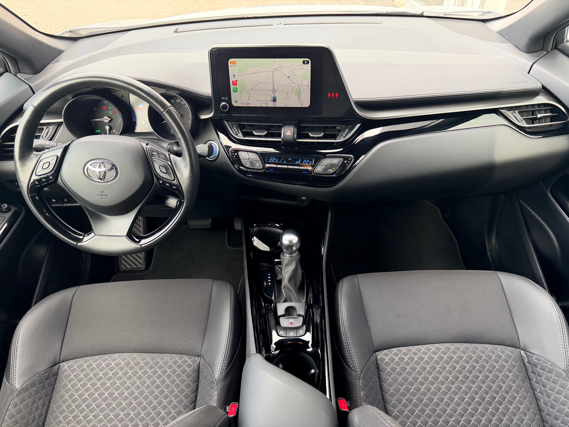 TOYOTA C-HR 2.0 HSD CVT Trend-image-13