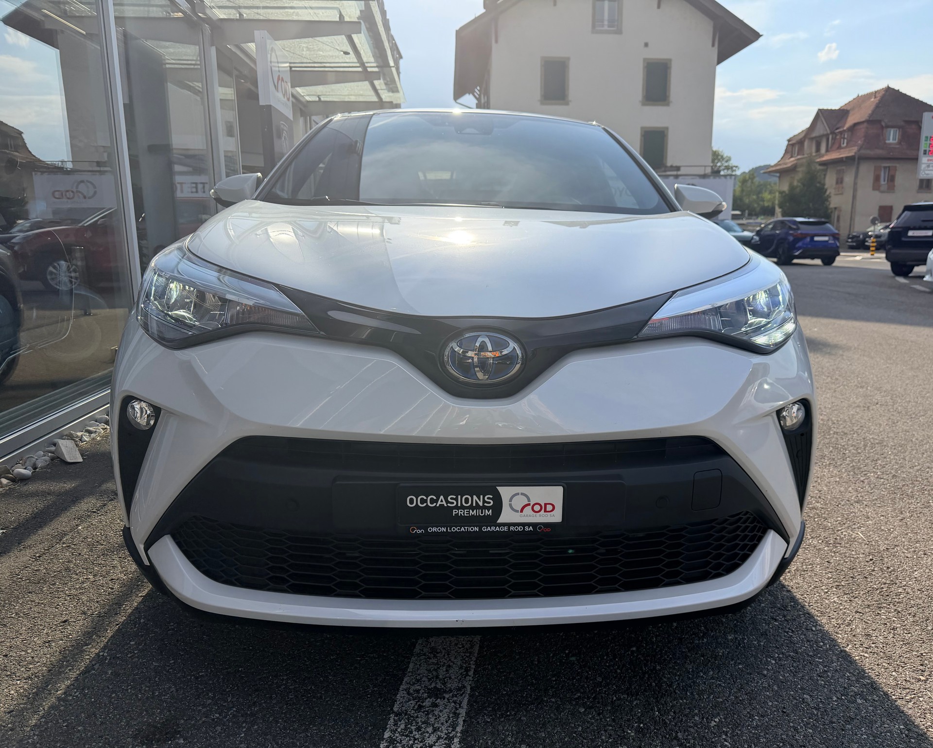TOYOTA C-HR 2.0 HSD CVT Trend-showroom-element-3