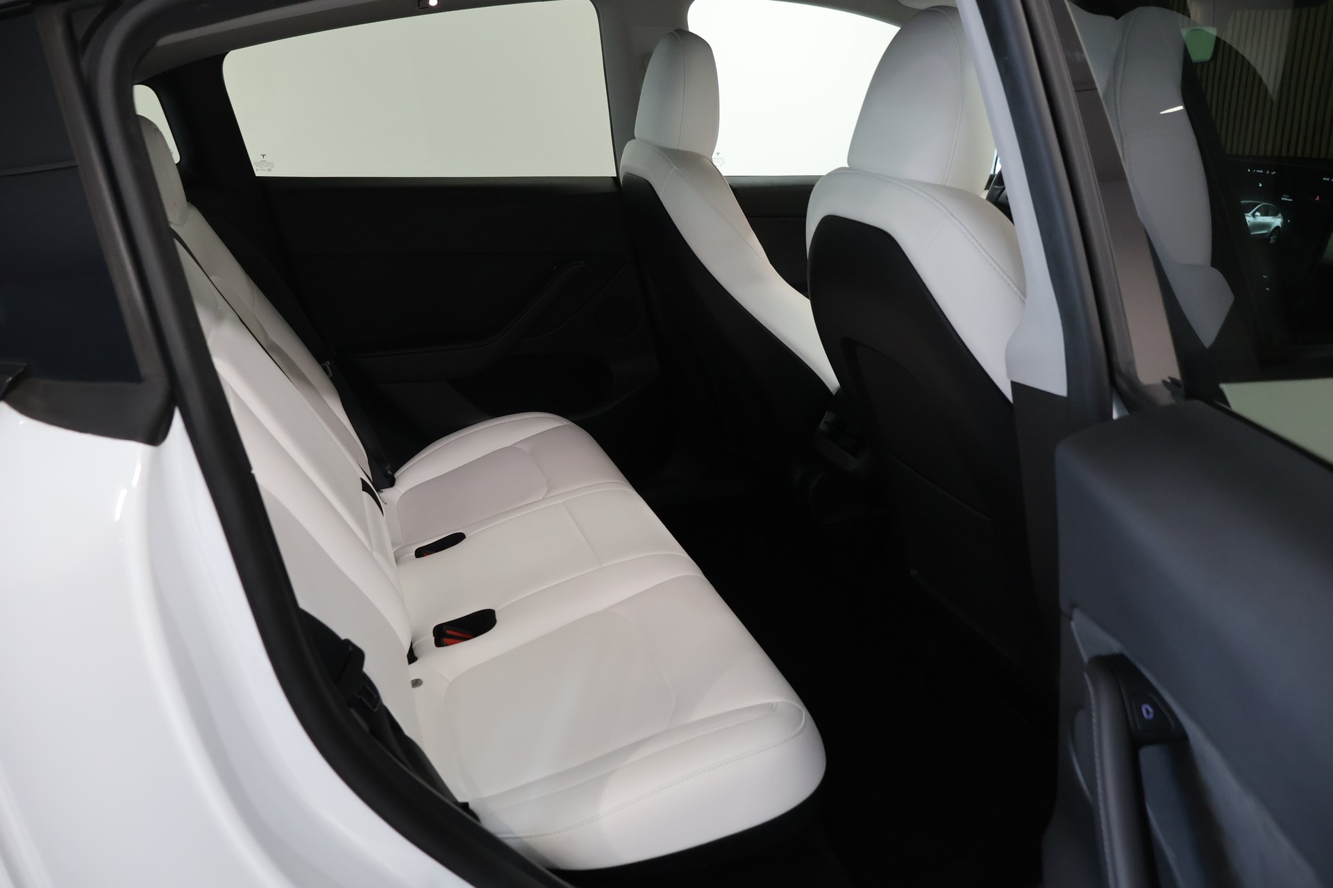 TESLA Model Y Long Range-image-14