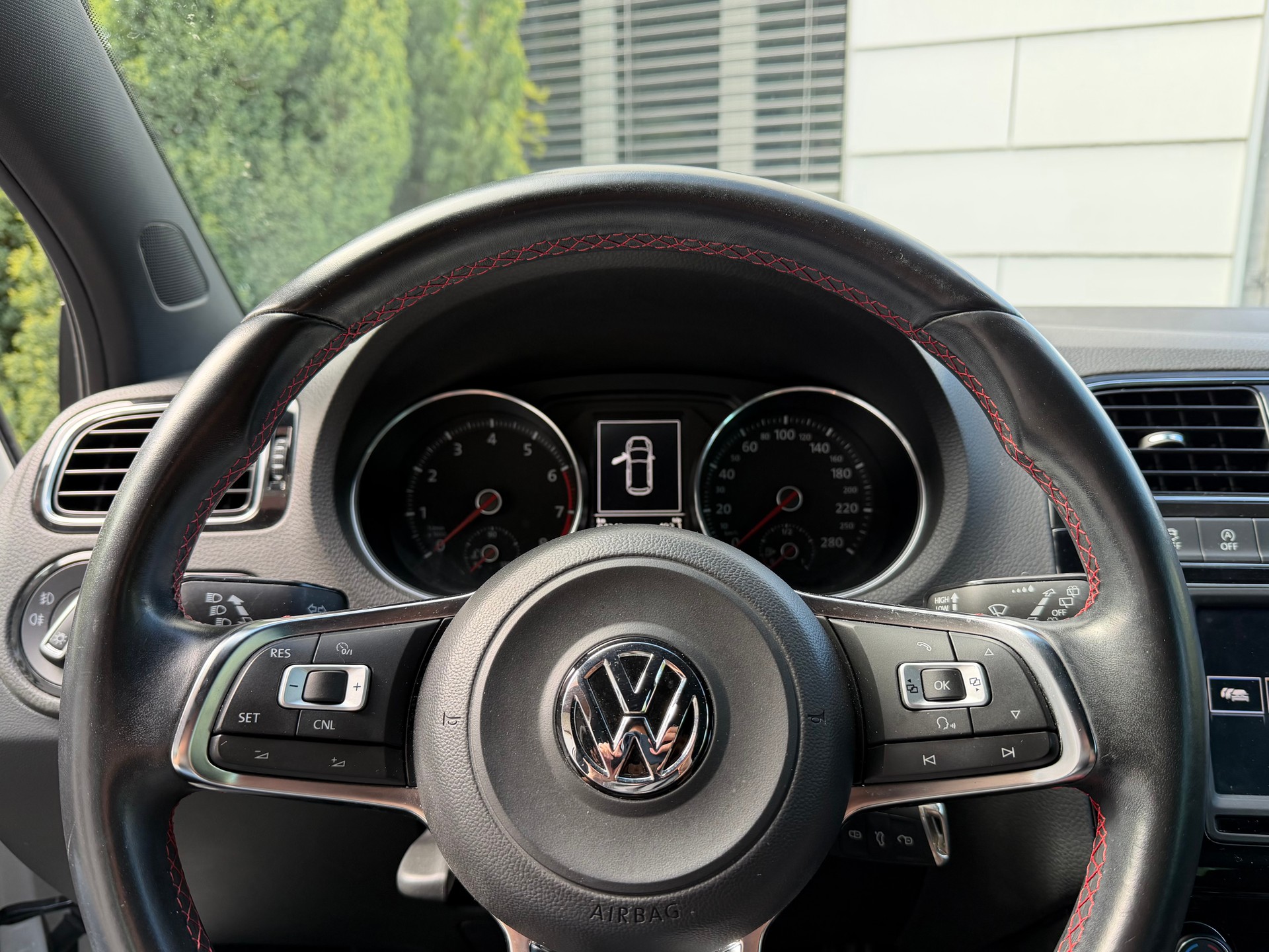 VW Polo 1.8 TSI GTI *Top-Zustand*-image-11