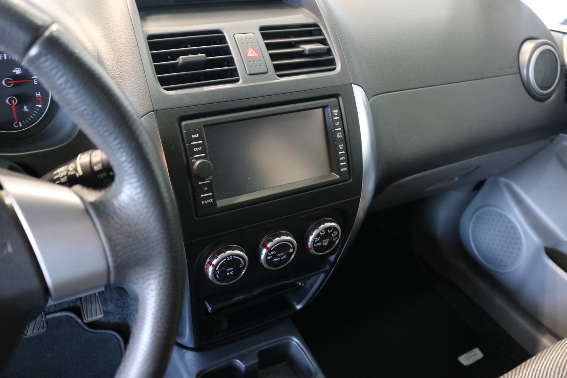 SUZUKI SX4 1.9 TD GL Top 4WD 100TH ANNIVERSARY-image-34