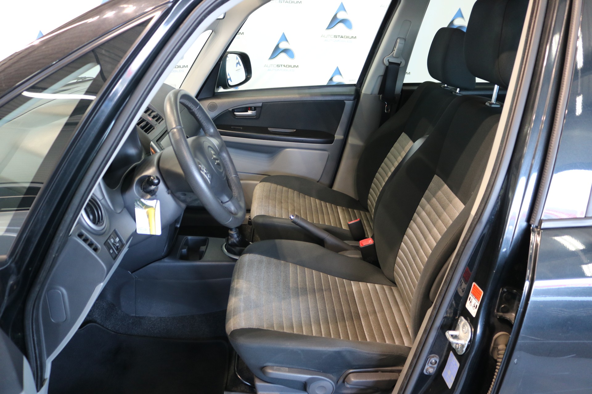 SUZUKI SX4 1.9 TD GL Top 4WD 100TH ANNIVERSARY-image-31